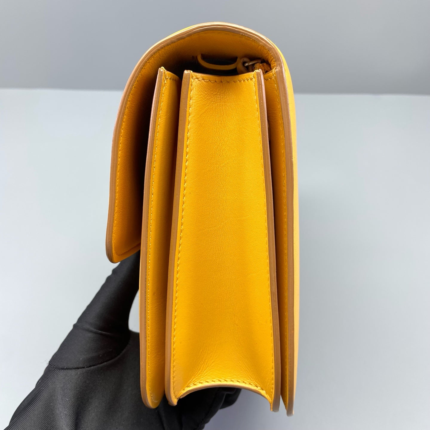 Celine - Box Bag - Smooth calfskin leather - Amber Yellow - (Medium)