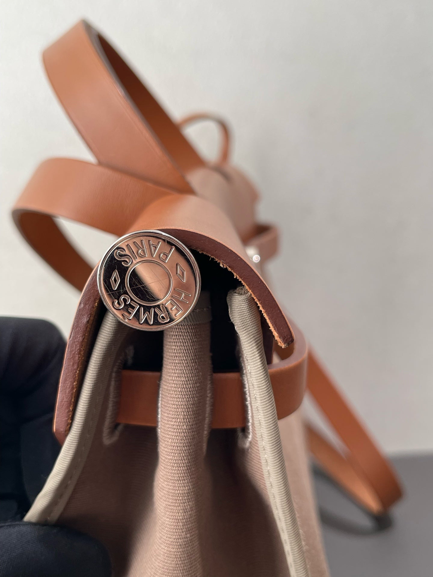 Hermès - Herbag Zip 31 - Canvas and Leather - Caramel Brown and Elephant Grey - (Medium)