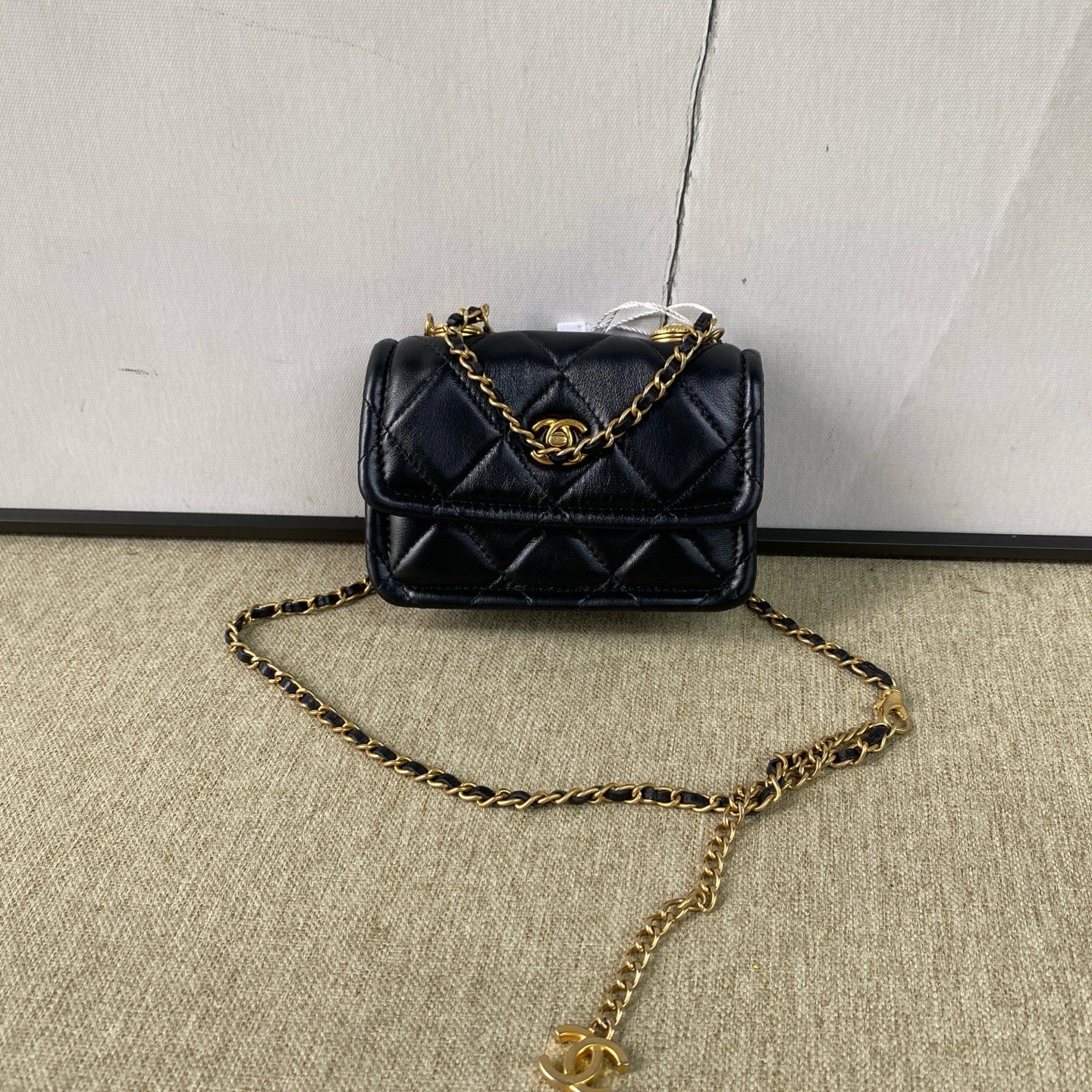 Chanel - Mini Rectangular Flap Bag - Lambskin leather - Black - (mini)
