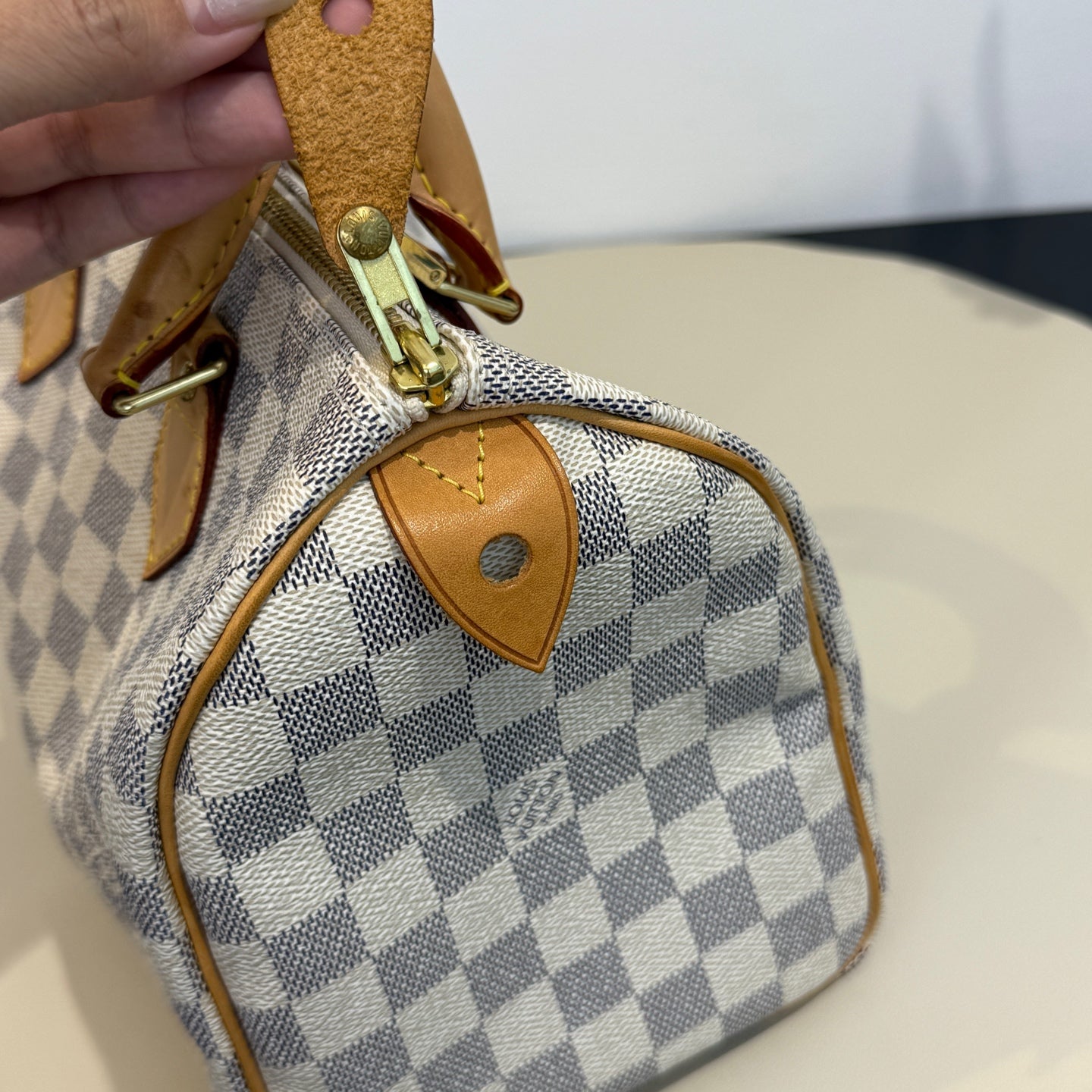 Louis Vuitton - Speedy 25 - Damier Azur coated canvas with natural cowhide leather trim and textile lining - White - (Small)