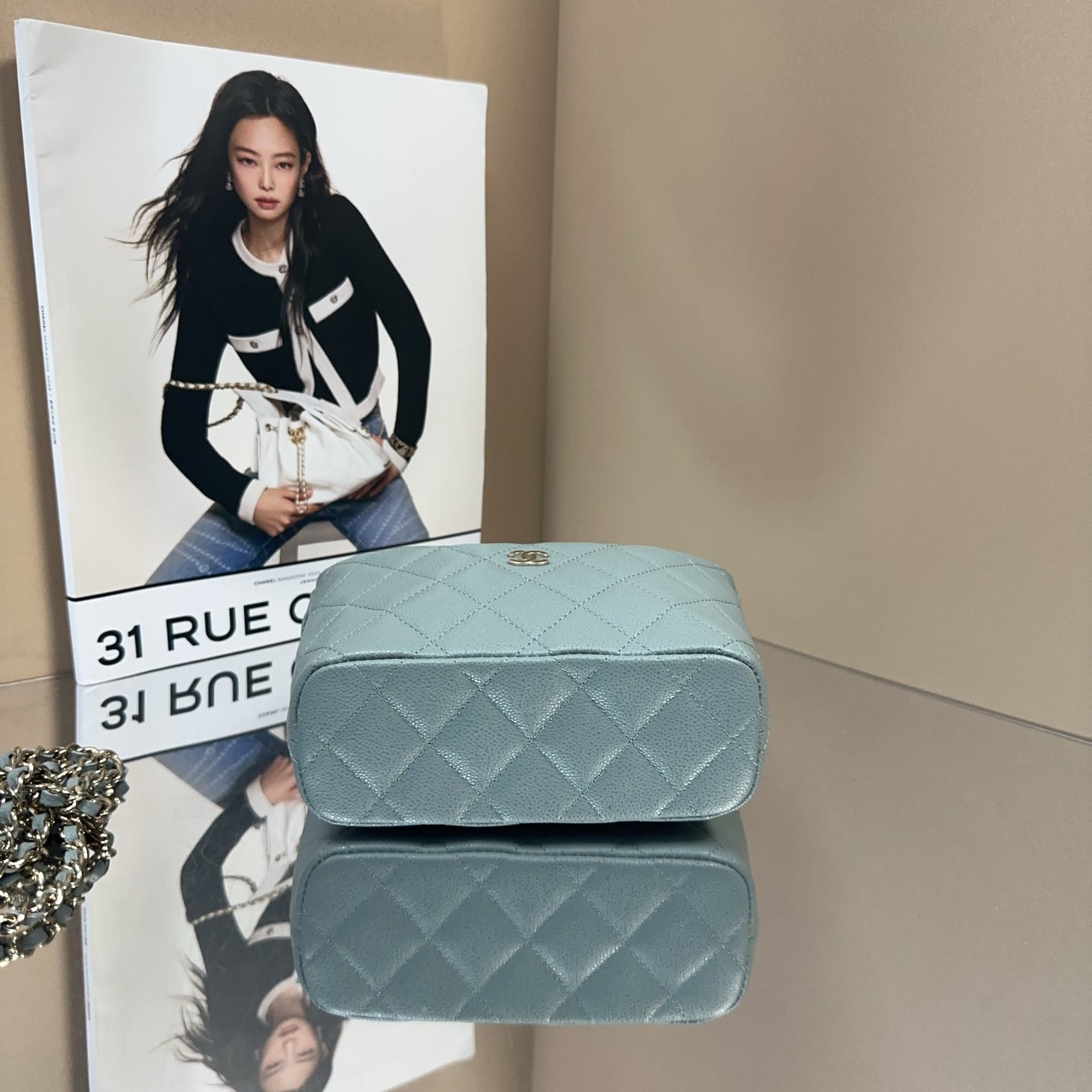 Chanel - Hobo Lunchbox Bag - Grained calfskin leather - Light Green with Gold-Tone Hardware - (mini)
