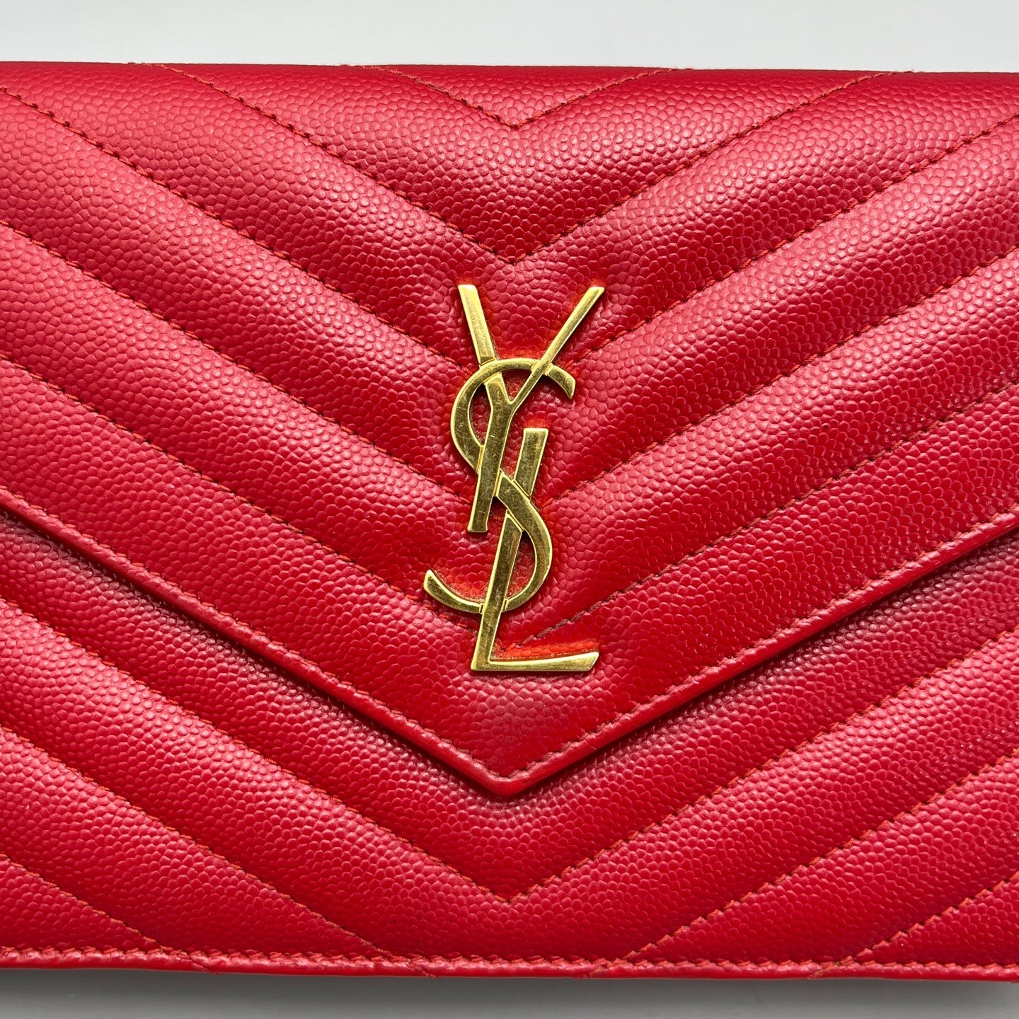 Saint Laurent - Monogram Envelope Small Bag - Grained calfskin leather - Red with Gold-Tone Hardware - (Small)