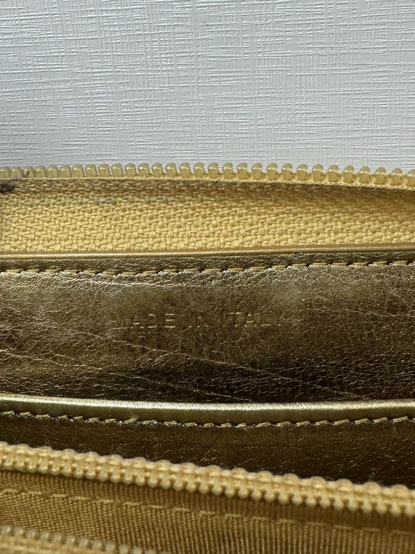 Chanel - Le Boy Zip Wallet - Aged metallic calfskin leather - Gold - (medium)