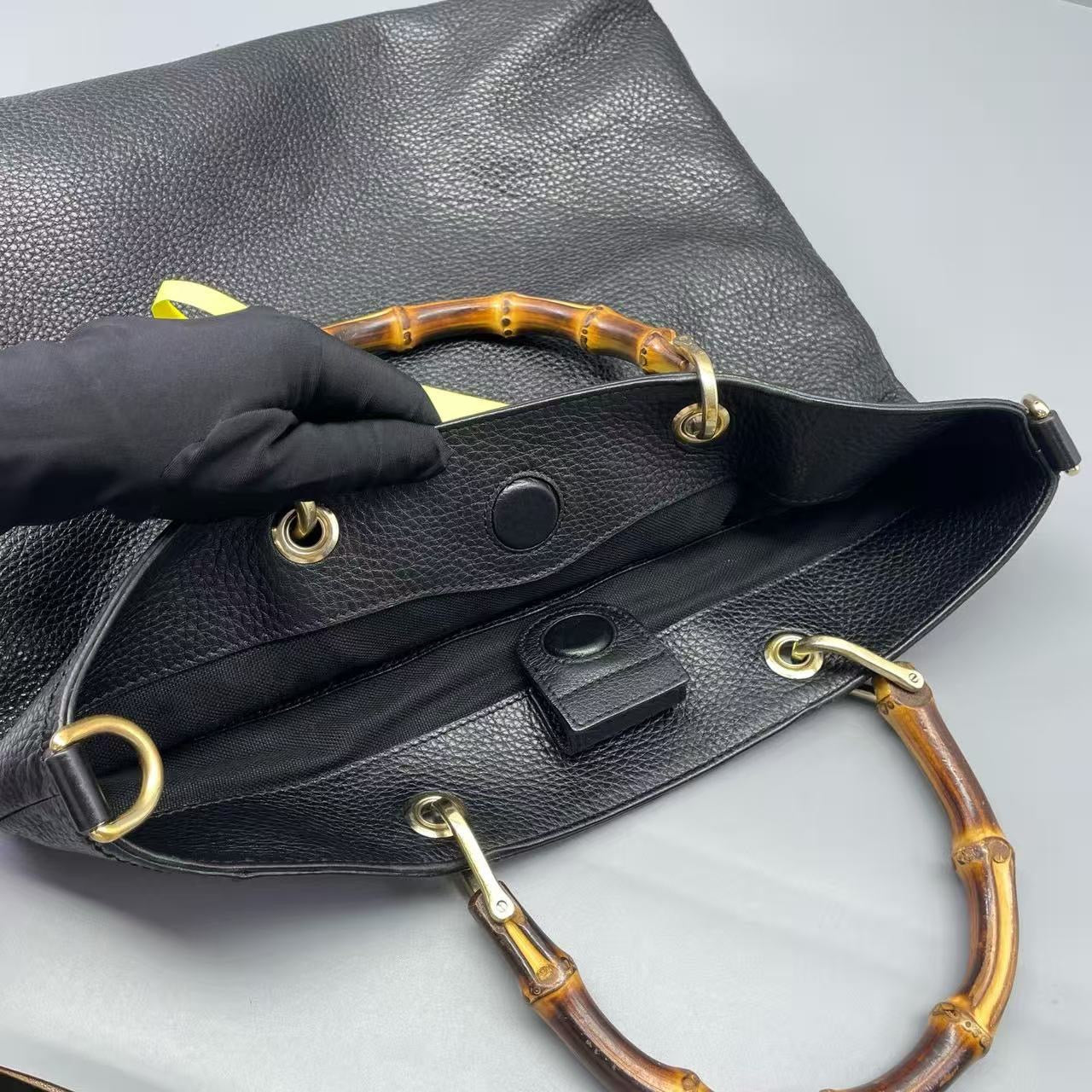 Gucci - Bamboo Handle Tote - Grained leather - Black - (Medium)