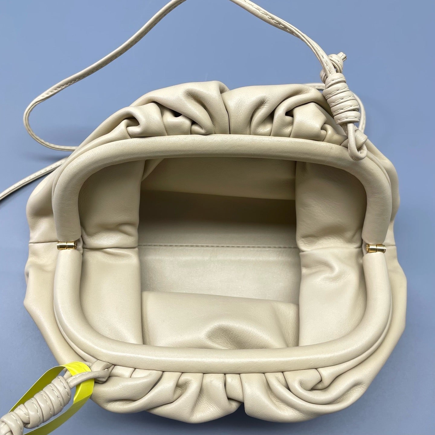 Bottega Veneta - The Pouch (Cloud Bag) - Leather - Beige - (mini)