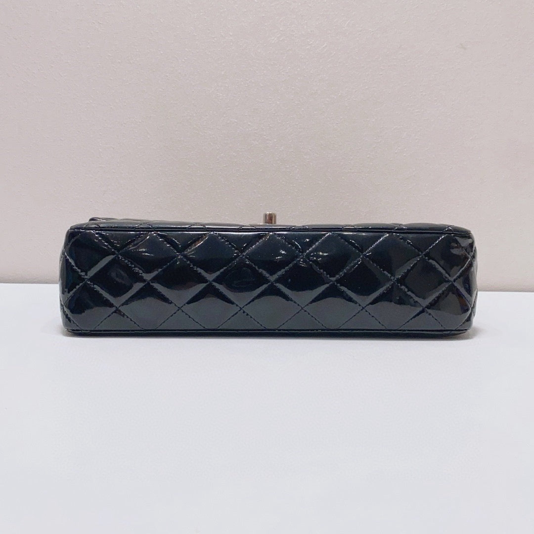Chanel - Classic Flap Medium Double Flap Bag - Patent leather - Black - (Medium)