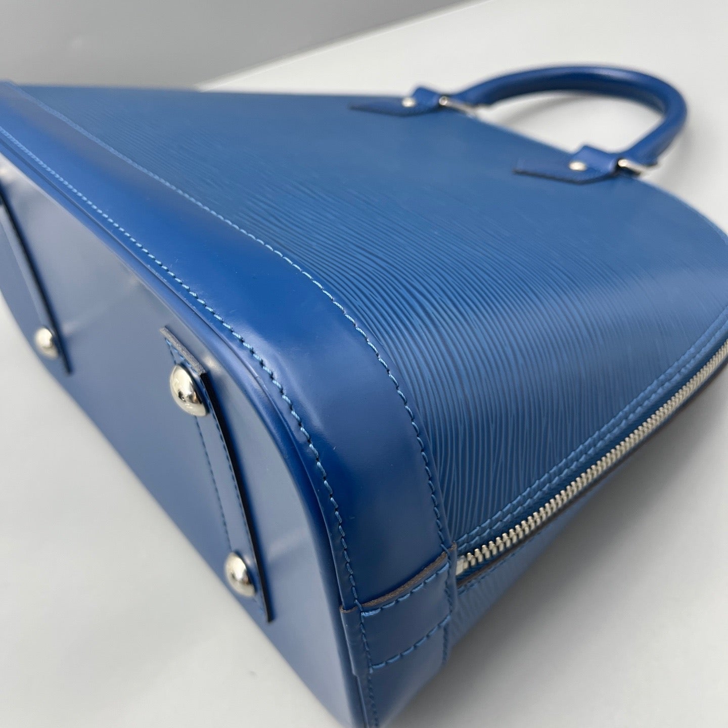 Louis Vuitton - Alma PM - Epi leather - Blue - (medium)