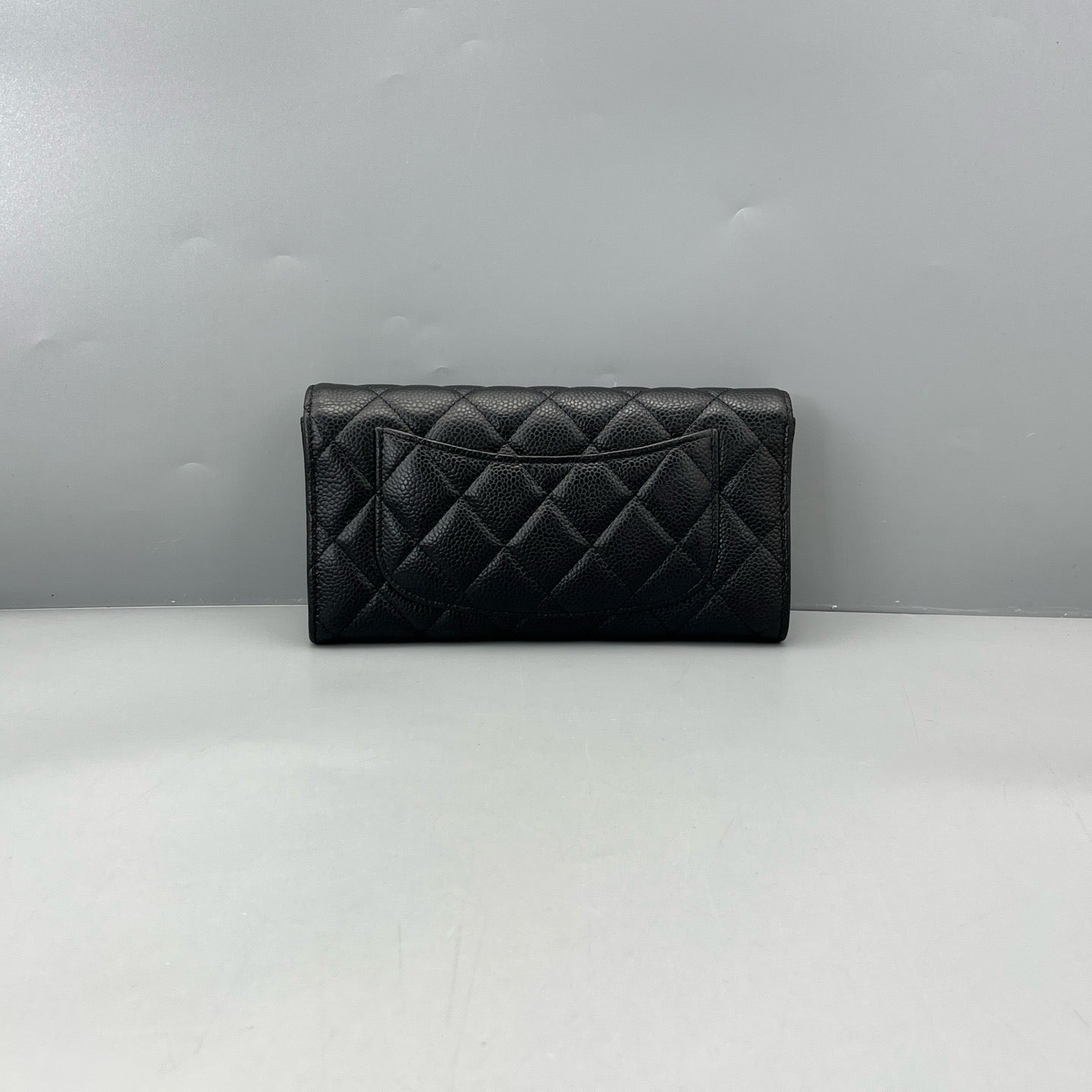 Chanel - Classic Flap Wallet - Caviar leather - Black with Gold-Tone Hardware - (Medium)