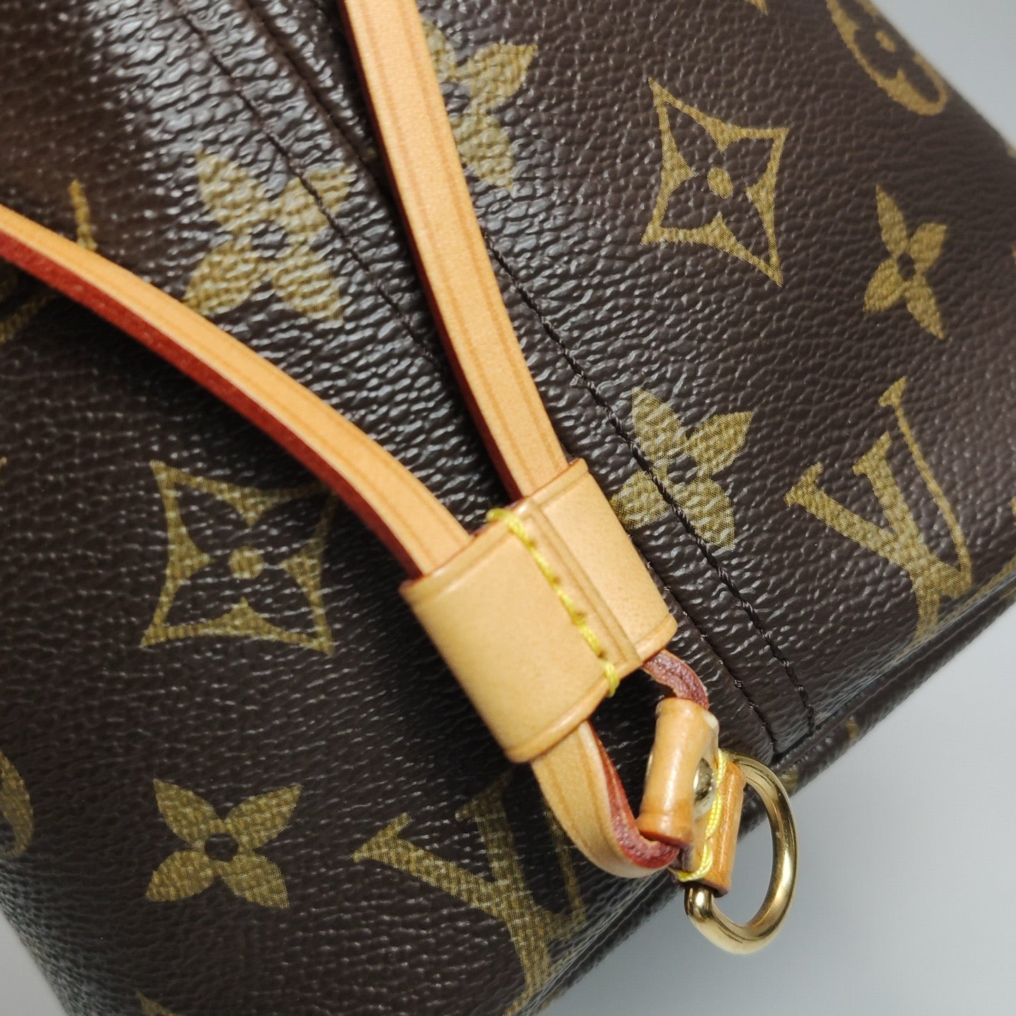 Louis Vuitton - Neverfull Tote - Monogram Canvas with Vachetta leather trim - Brown - (small)