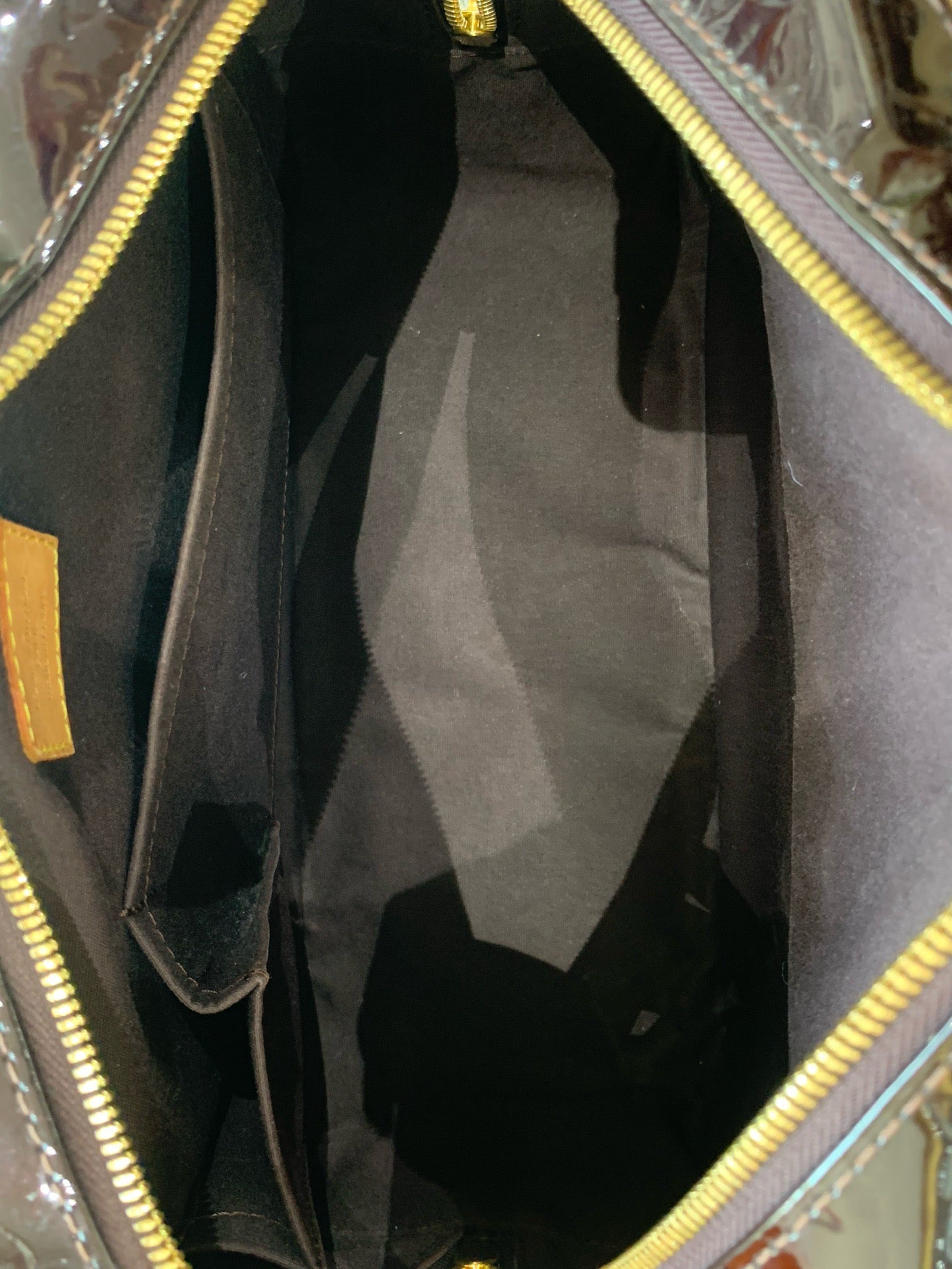 Louis Vuitton - Summit Drive - Patent leather - Burgundy - (Medium)