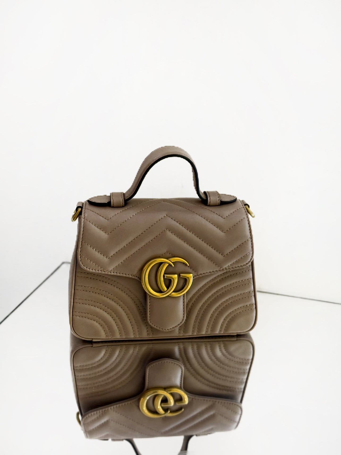 Gucci - GG Marmont Matelassé Top Handle Messenger Bag - Matelassé chevron-quilted calfskin leather - Taupe beige with Antique Gold-Tone Hardware - (mini)