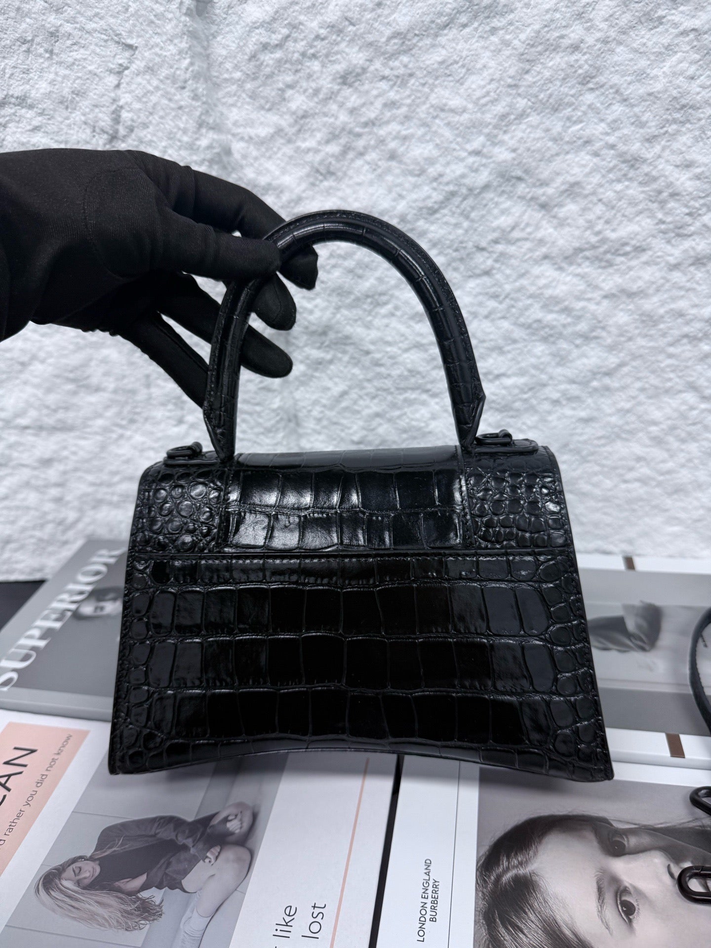 Balenciaga - Hourglass Top Handle Bag - Calfskin Leather - Black - (Small)