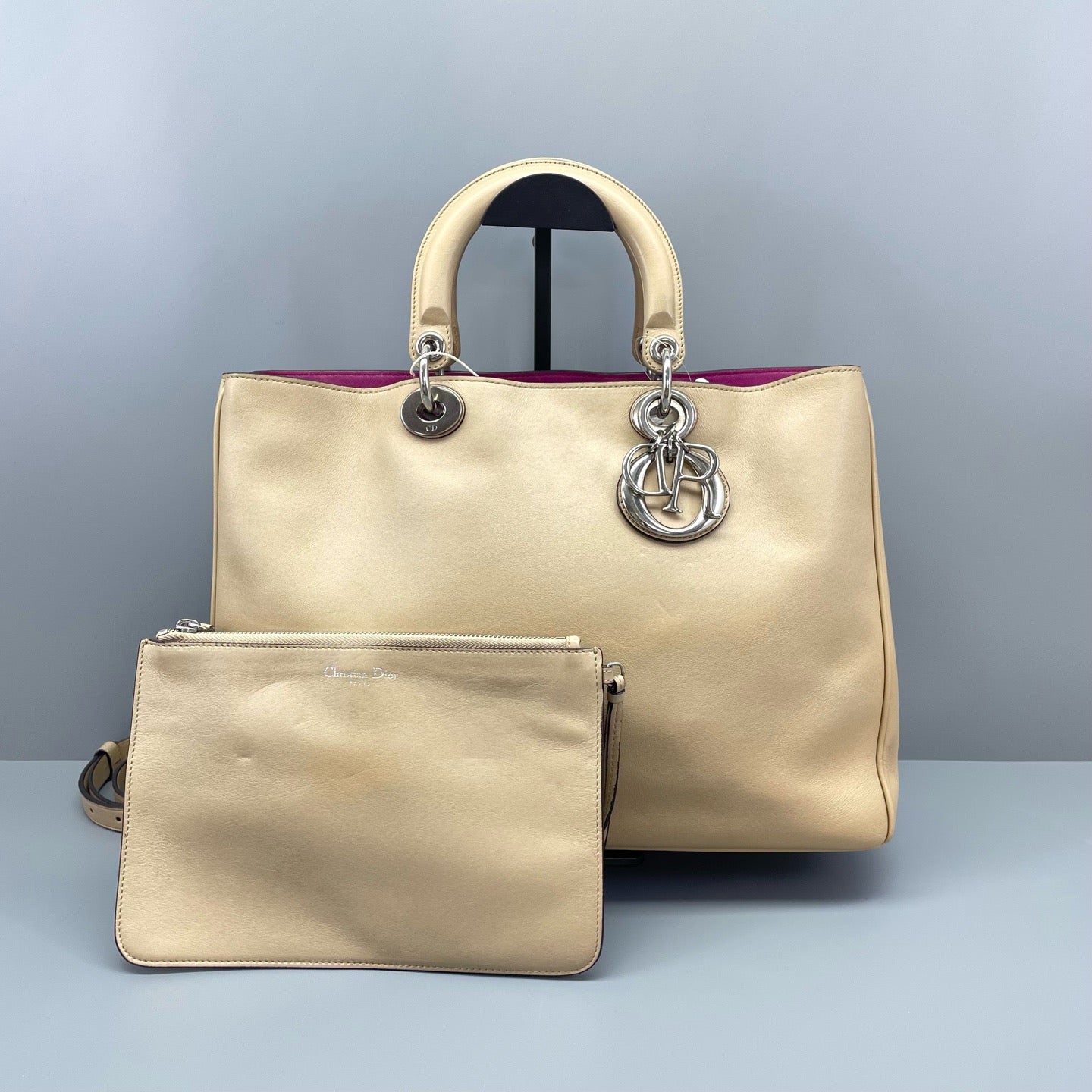 Dior - Dior VIP Tote - Calfskin leather - Beige with Fuchsia interior lining - (large)