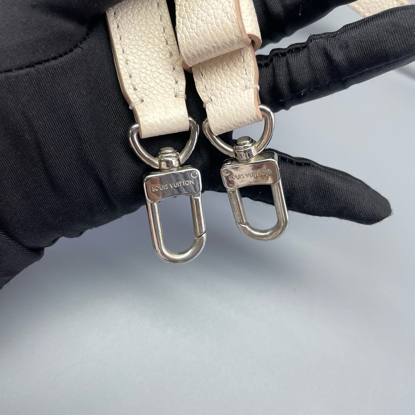 Louis Vuitton - Baguette Shoulder Bag - Epi leather - White - (Small)