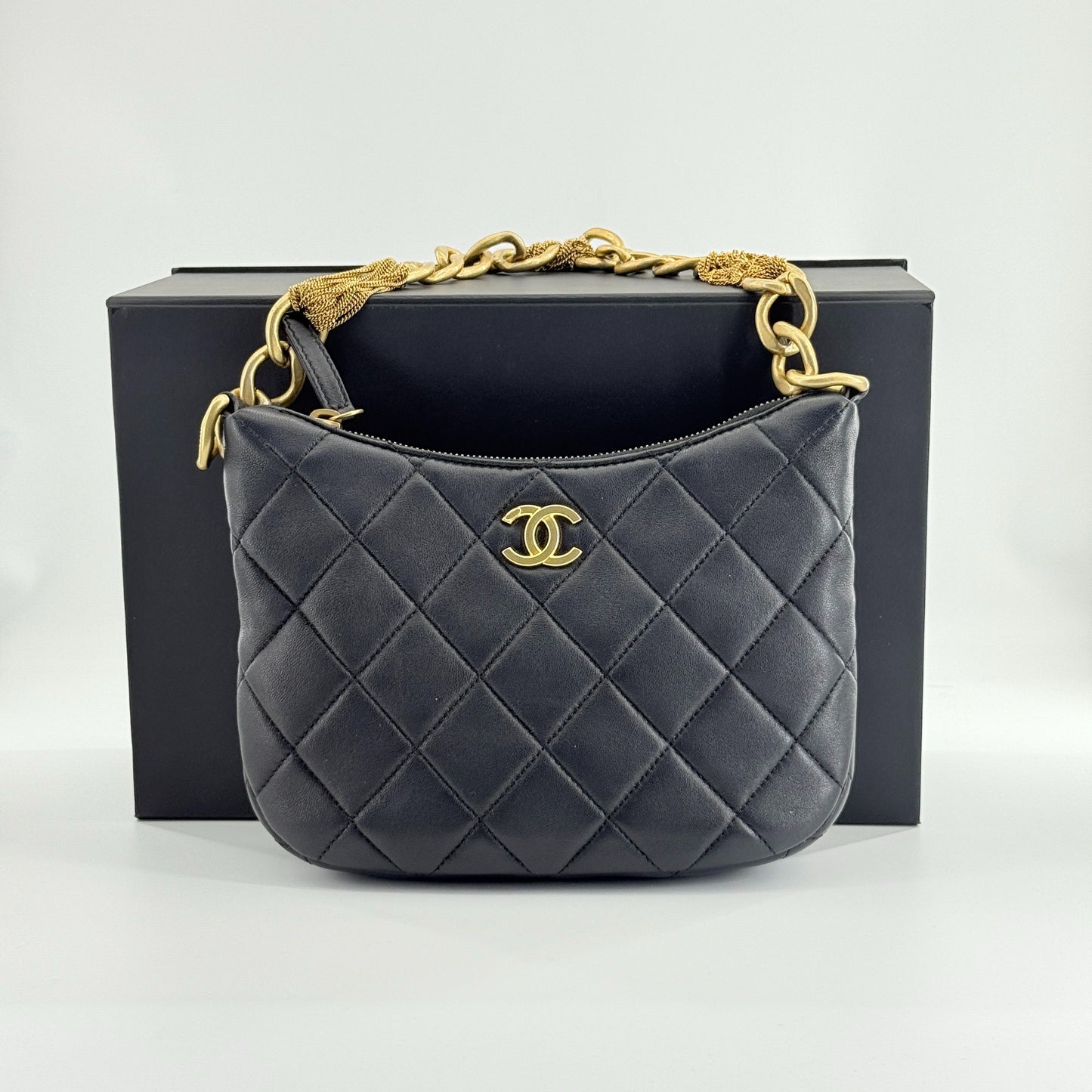Chanel - 23A Tassel Chain Hobo Bag - Lambskin leather - Black - (mini)