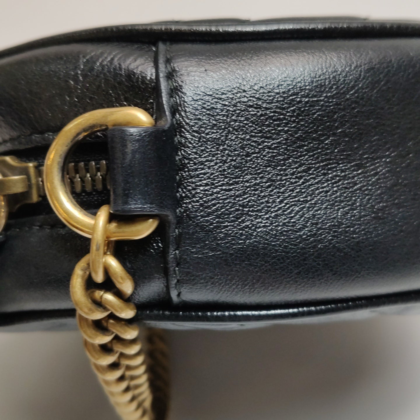 Gucci - GG Marmont Round Mini Bag - Leather - Black - (mini)