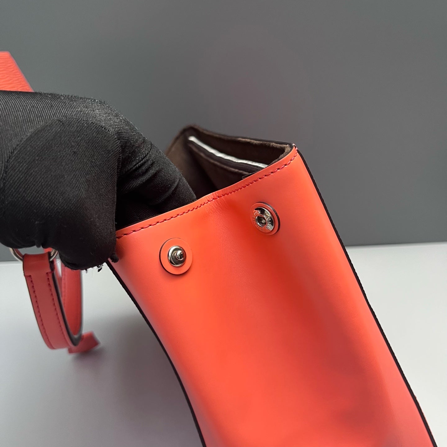 Louis Vuitton - Cluny - Leather - Orange - (medium)