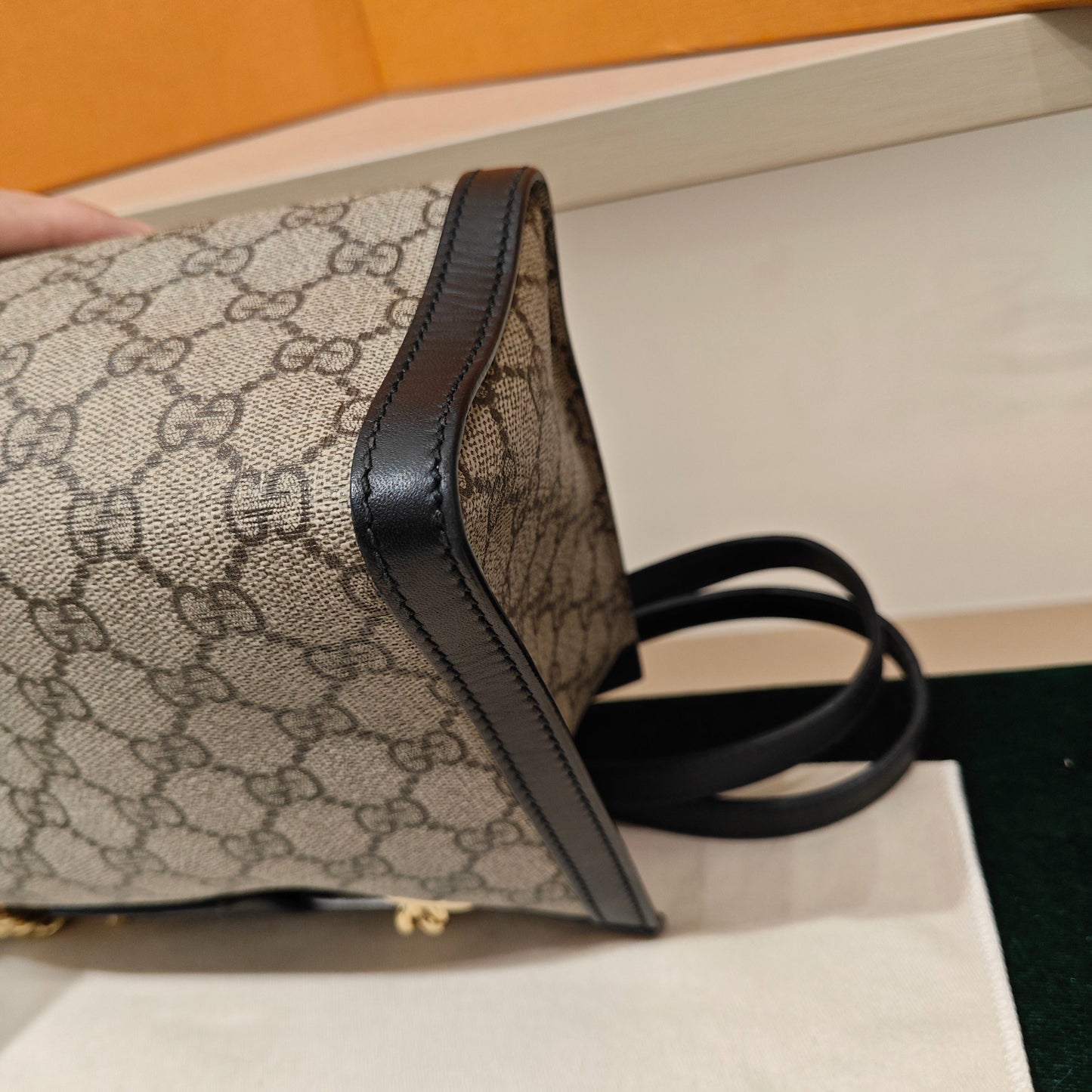 Gucci - Padlock Small Shoulder Bag - GG Supreme canvas with leather trim - Beige and Black - (small)