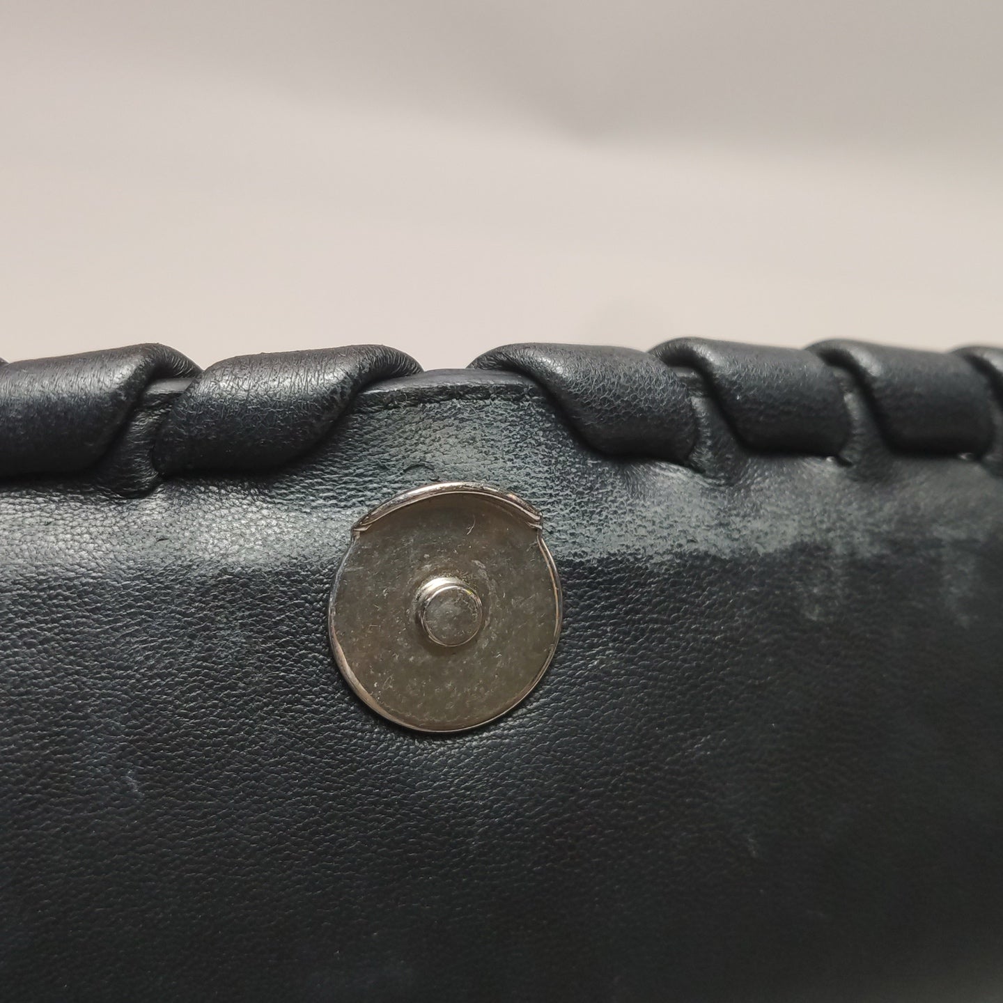 Bottega Veneta - Intrecciato Chain Flap Bag - Leather - Black - (Medium)