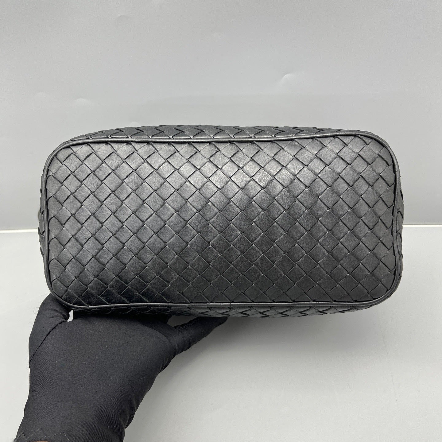 Bottega Veneta - Intrecciato Small Shoulder Bag - Lambskin leather - Black - (mini)