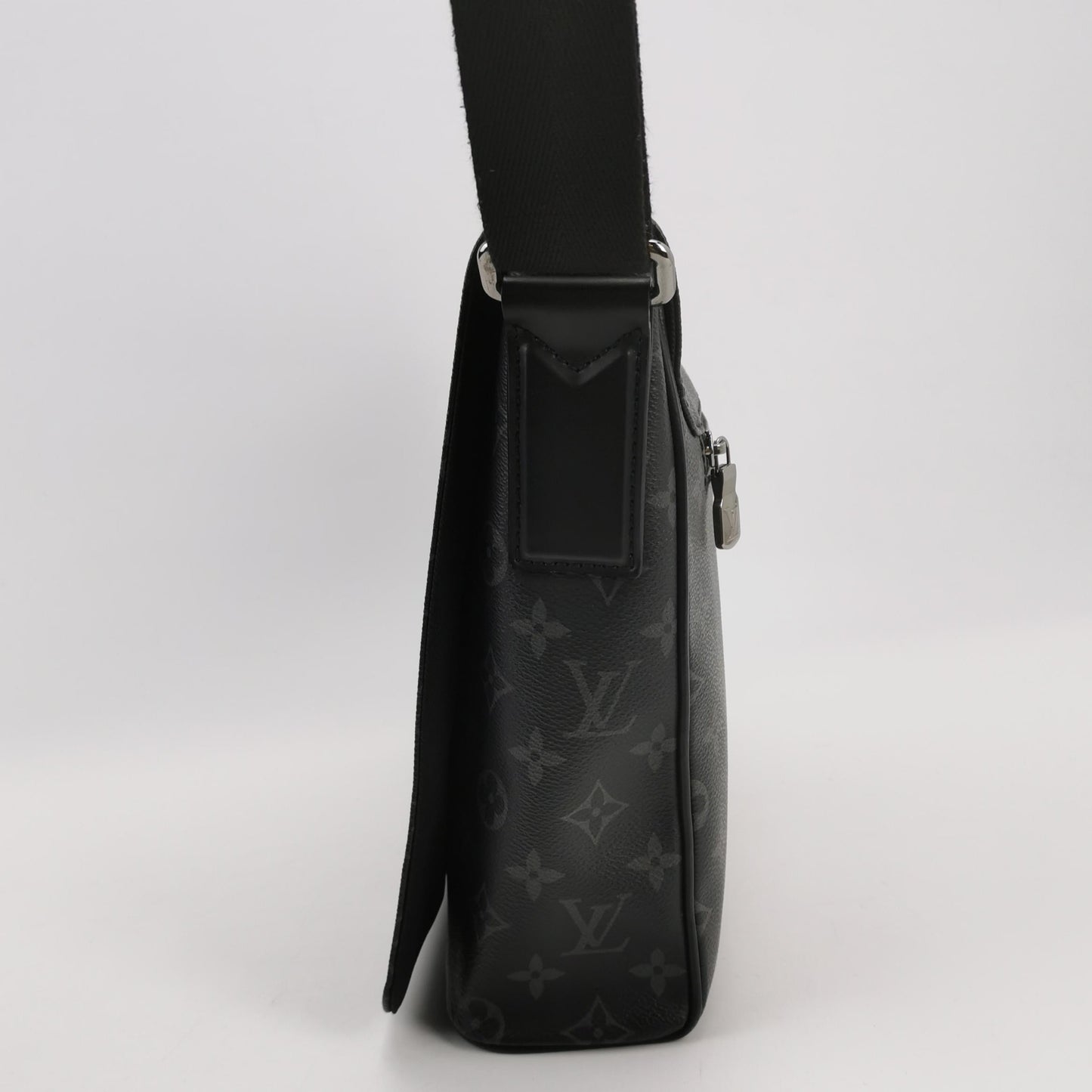 Louis Vuitton - Discovery Messenger Bag PM - Monogram Eclipse coated canvas - Black - (medium)