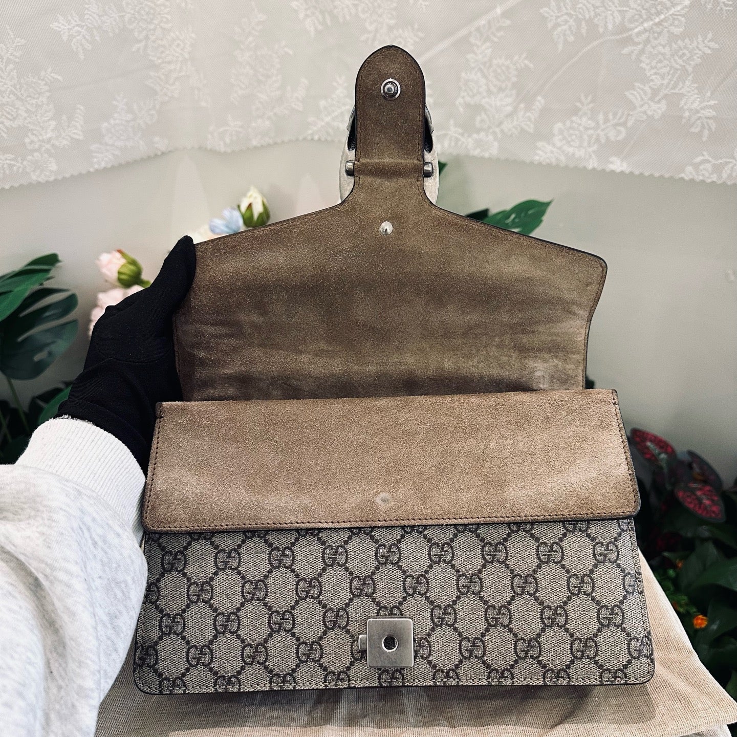 Gucci - Dionysus Medium Shoulder Bag - GG Supreme canvas with suede trim and lining - Beige and Ebony with Camel suede - (Medium)