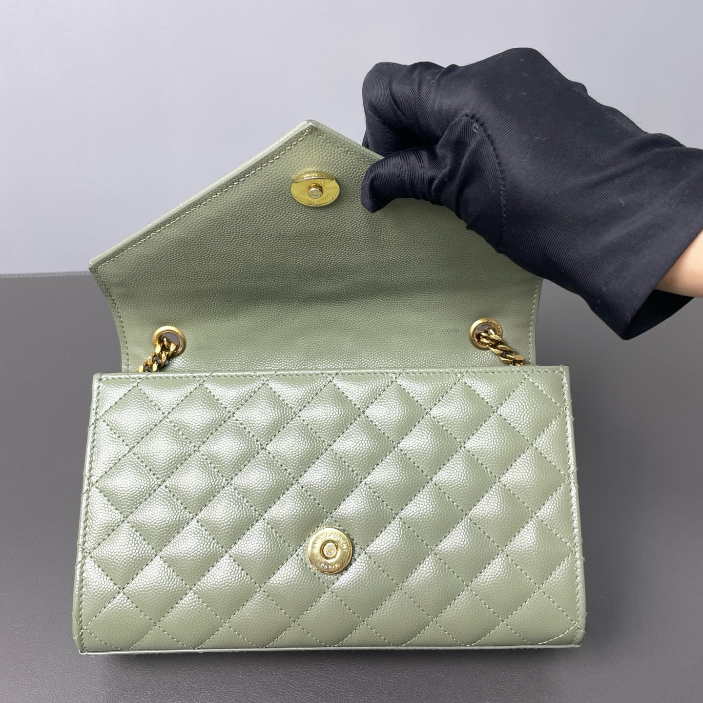 Saint Laurent - Monogram Envelope Chain Wallet - Grained leather - Green - (mini)