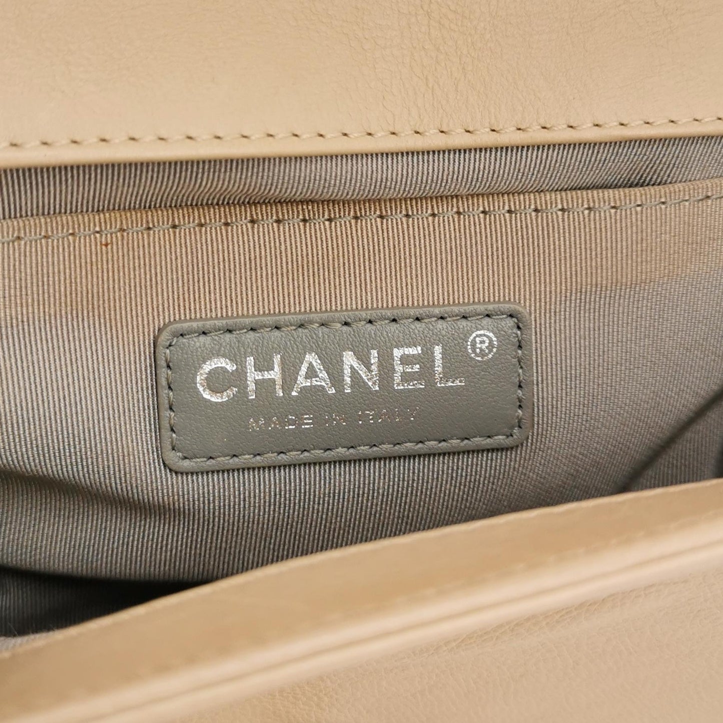 Chanel - Le Boy Small Quilted - Leather - Beige - (Small)