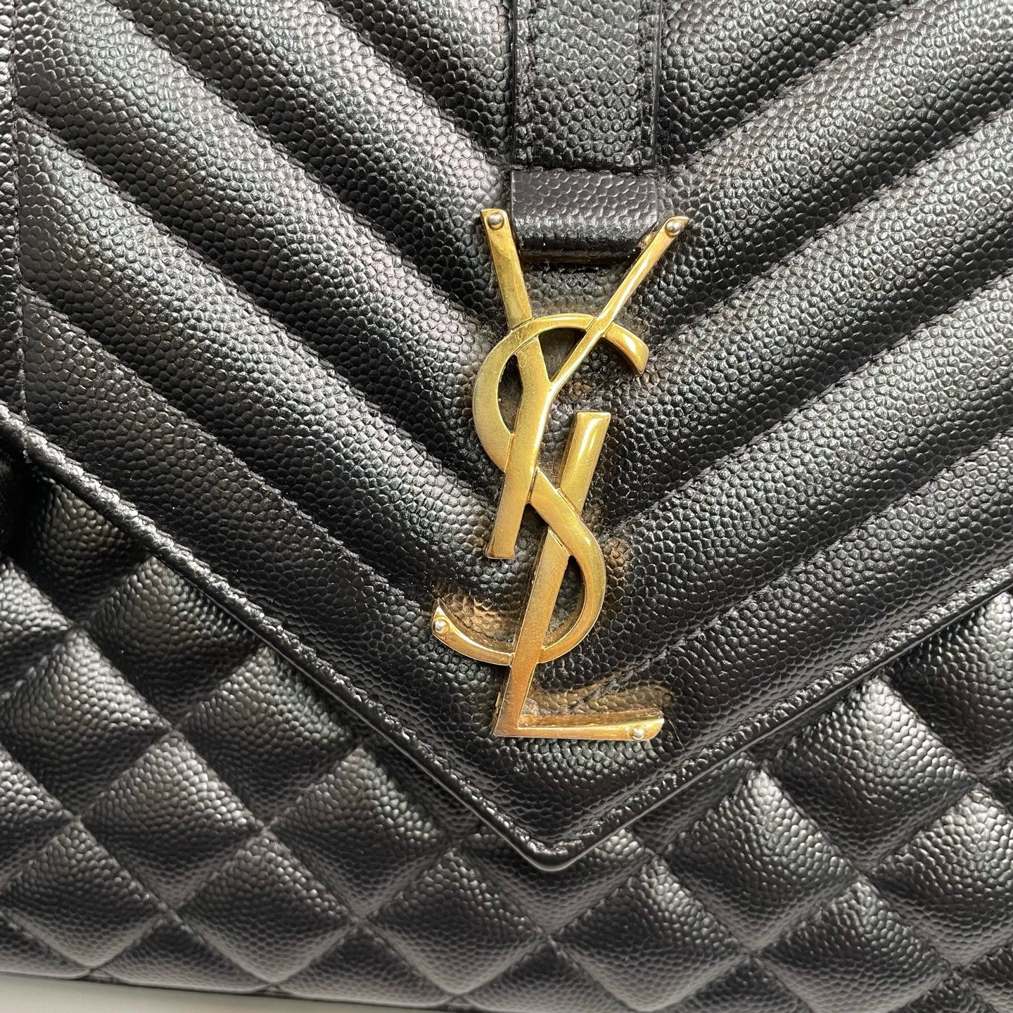 Saint Laurent - Envelope Chain Bag - Caviar cowhide leather - Black with Gold-Tone Hardware - (medium)
