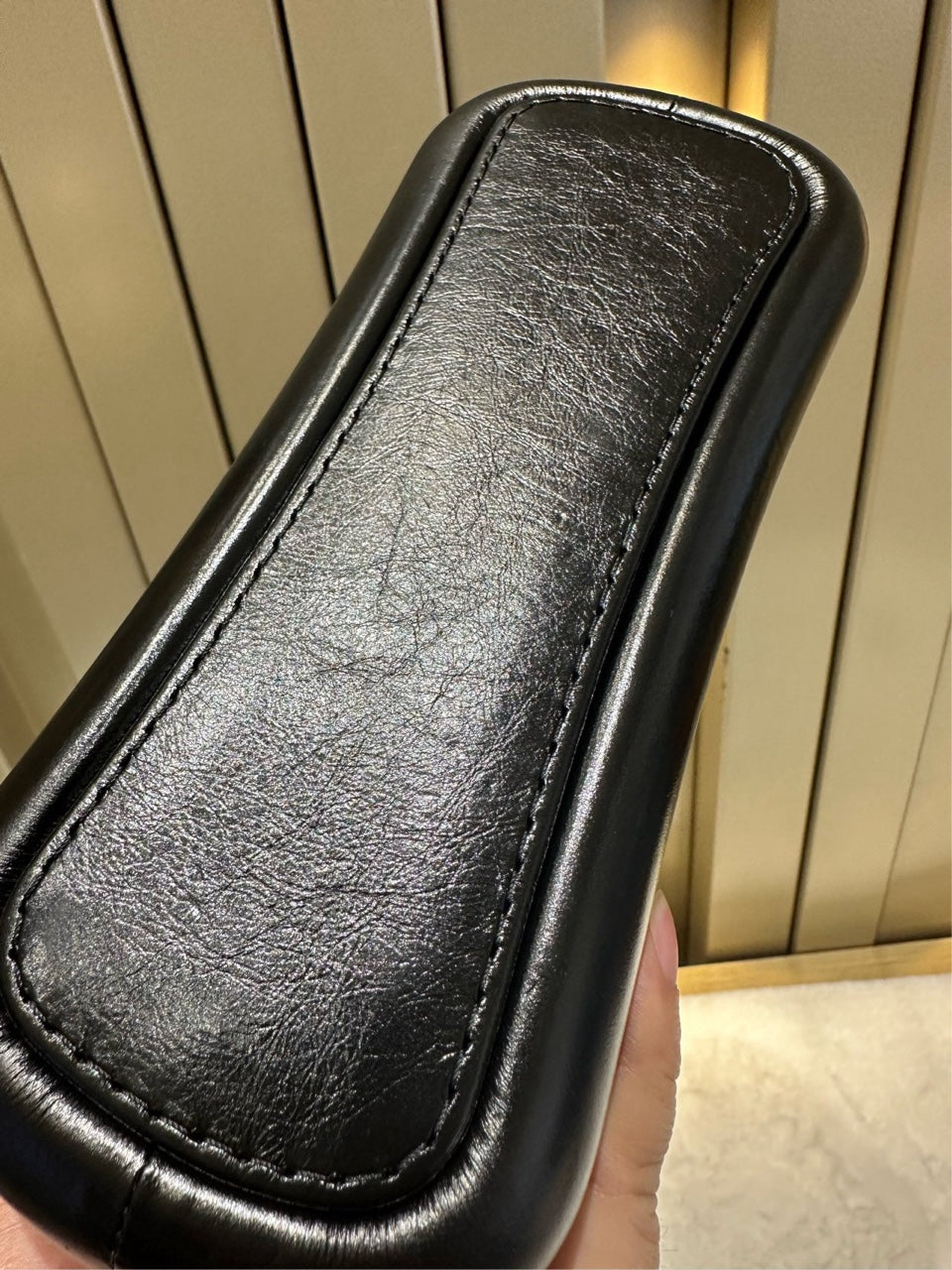 Chanel - Gabrielle Hobo Bag Paris Cosmopolite Small - Aged calfskin leather - Black - (Small)