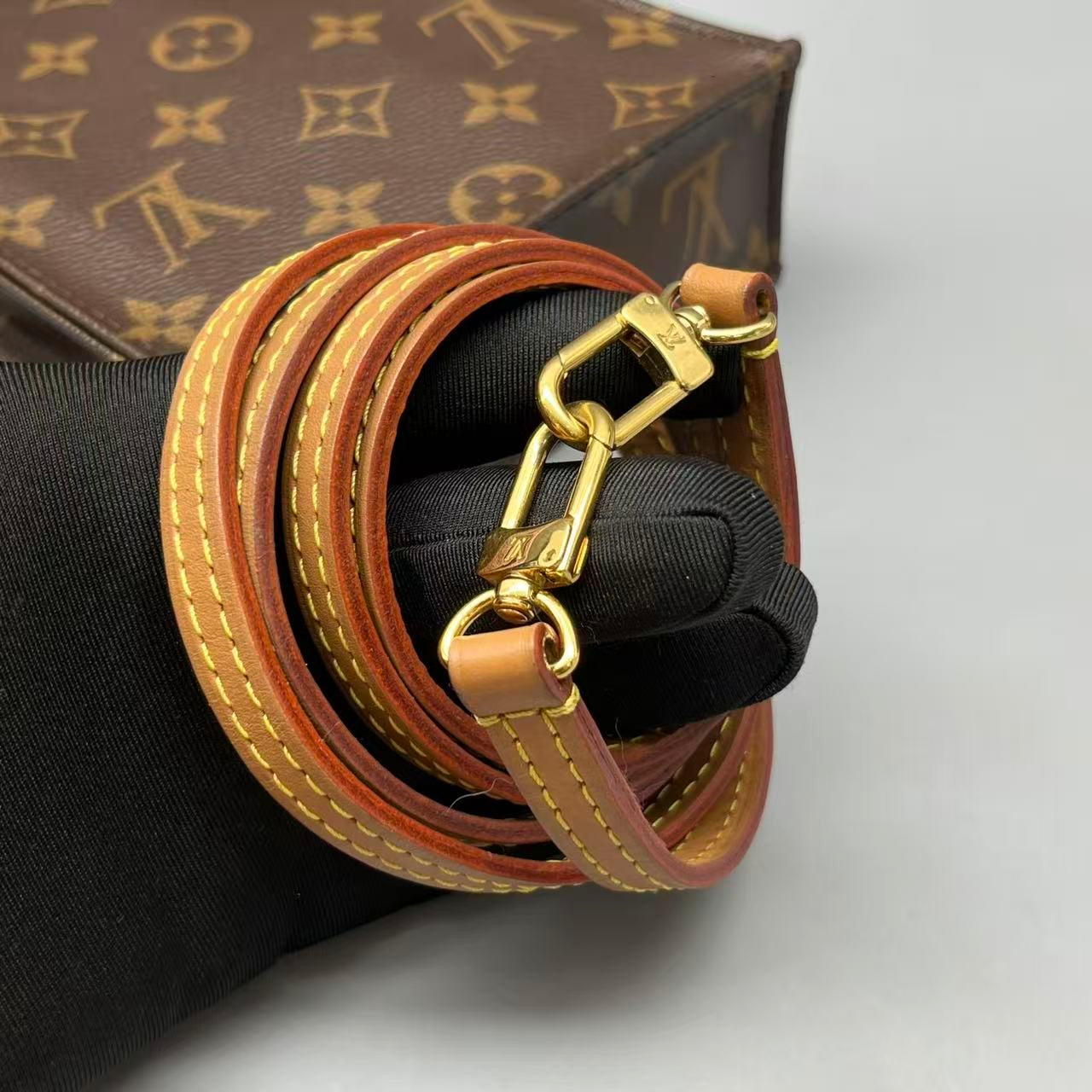Louis Vuitton - Mini Sac Plat - Monogram canvas with natural Vachetta leather trim - Brown - (mini)