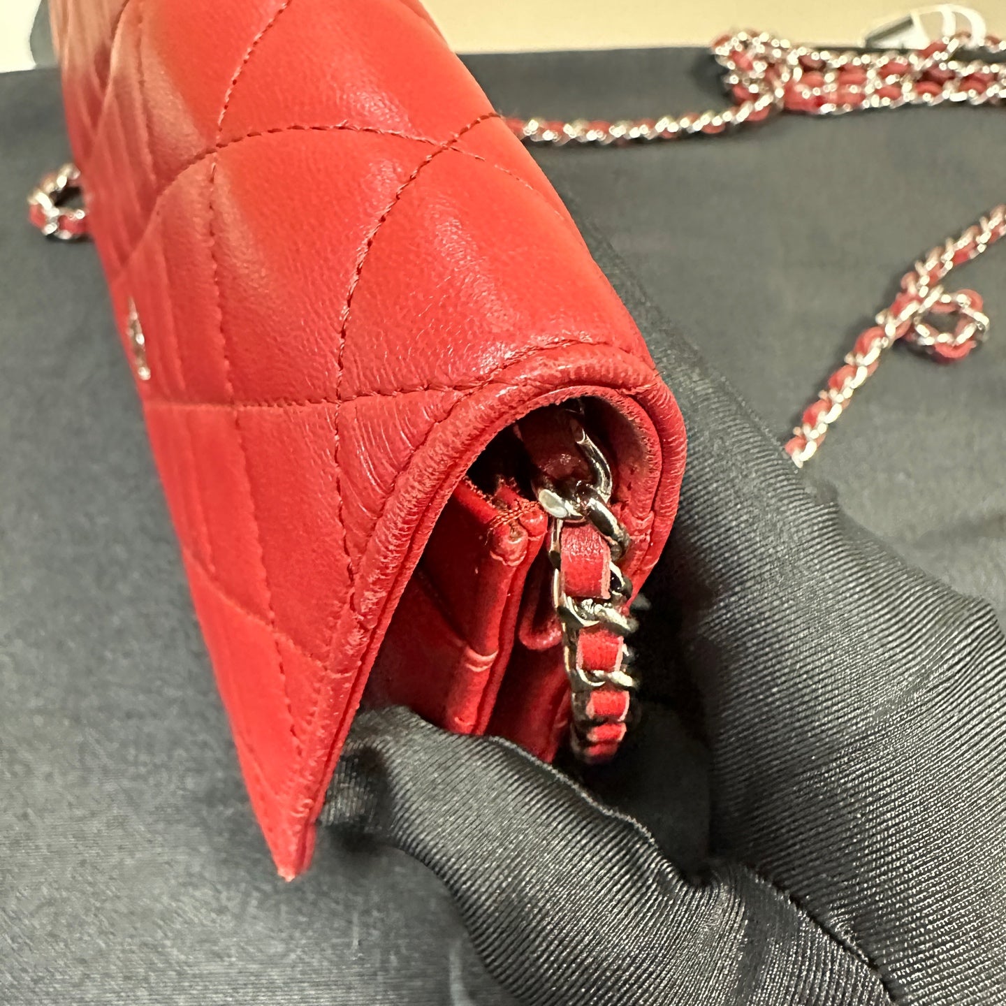 Chanel - Classic Quilted Wallet on Chain (WOC) - Lambskin leather - Red - (mini)