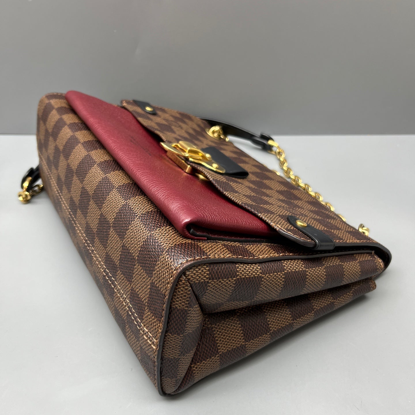 Louis Vuitton - Vavin Chain Bag - Damier Ebene coated canvas with grained leather trim - Brown and Burgundy - (Small)