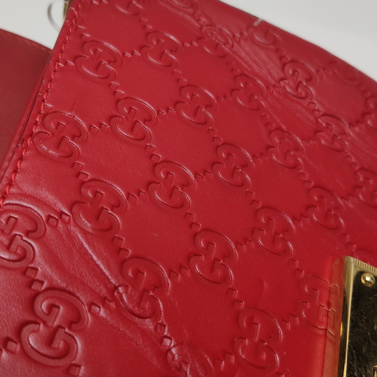 Gucci - Padlock Saddle Bag - Gucci Signature embossed leather with suede lining - Red with navy and red web strap - (small)
