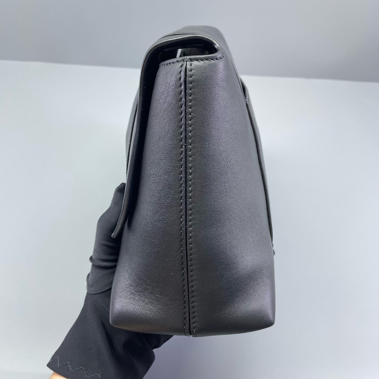Balenciaga - Hourglass Bag - Smooth calfskin leather - Black - (Medium)