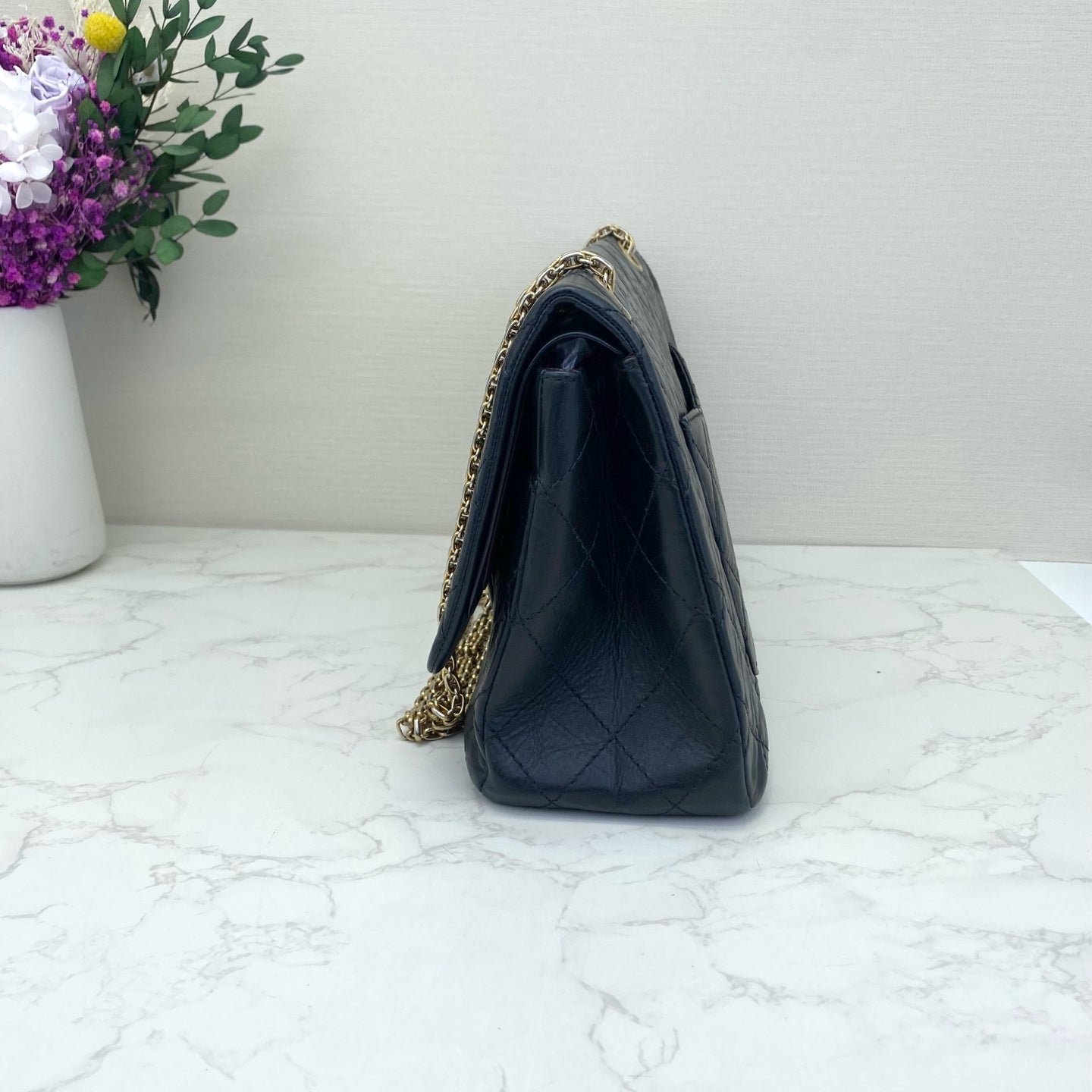 Chanel - 2.55 Reissue Flap Bag - Aged calfskin leather - Black - (Medium)