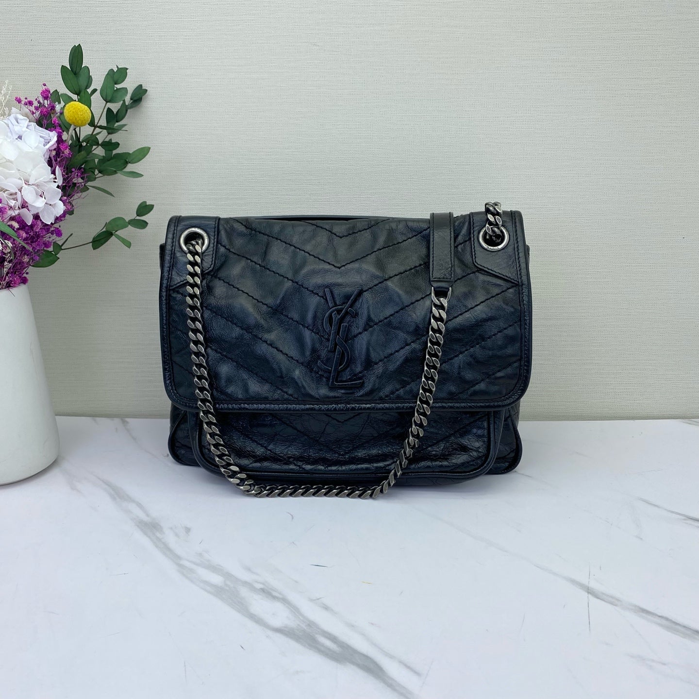 Saint Laurent - Niki Medium - Waxed leather - Black - (medium)