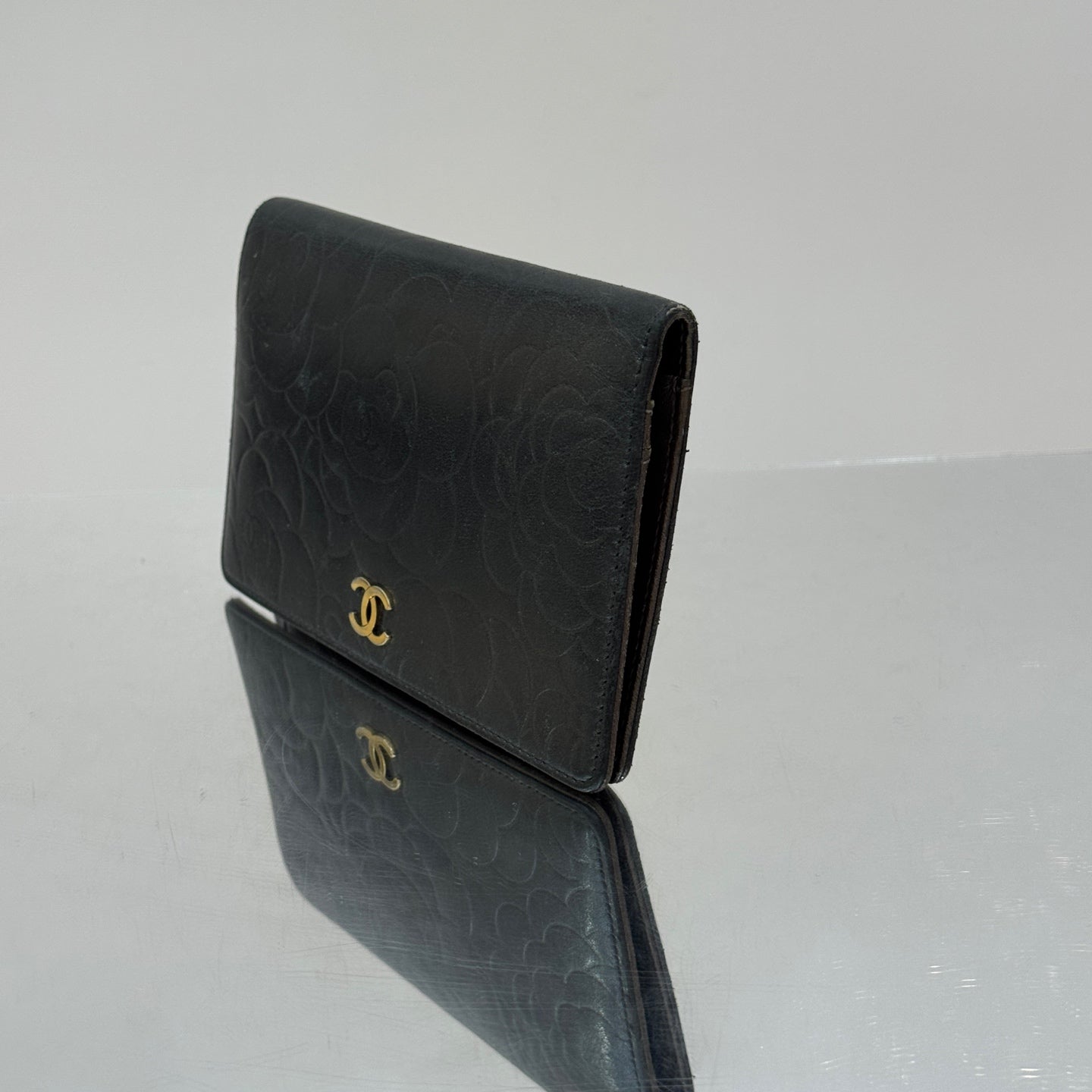 Chanel - Camellia Bi-Fold Wallet - Leather - Black - (Small)