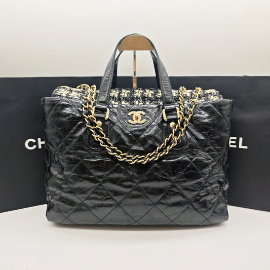 Chanel - Quilted Waxed Leather and Tweed Shopping Tote - Waxed leather and tweed - Black - (Large)