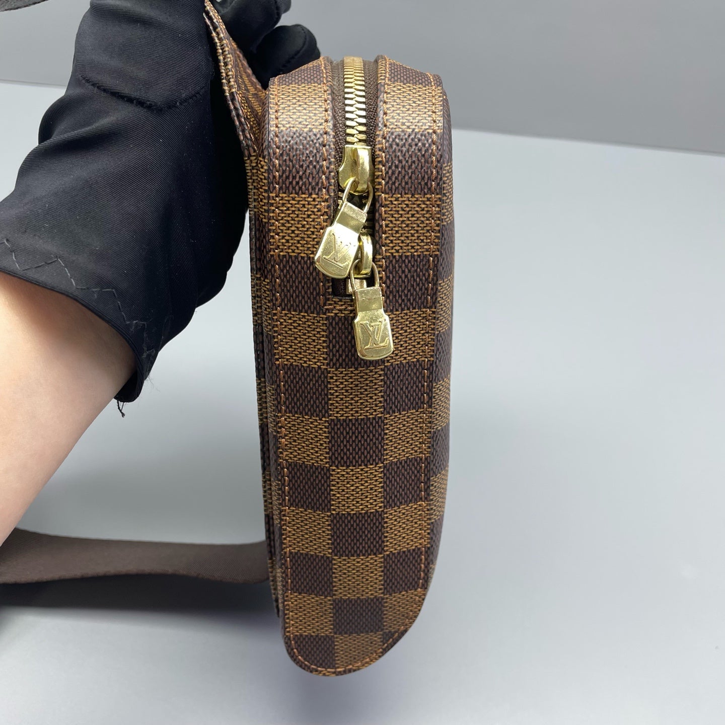 Louis Vuitton - Chest Bag - Damier Ebene coated canvas - Brown - (small)