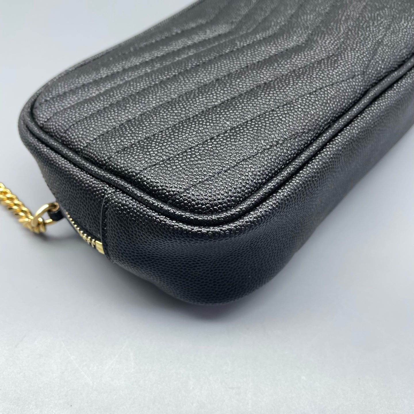 Saint Laurent - Lou Camera Bag - Grained Calfskin Leather - Black with Gold-Tone Hardware - (mini)
