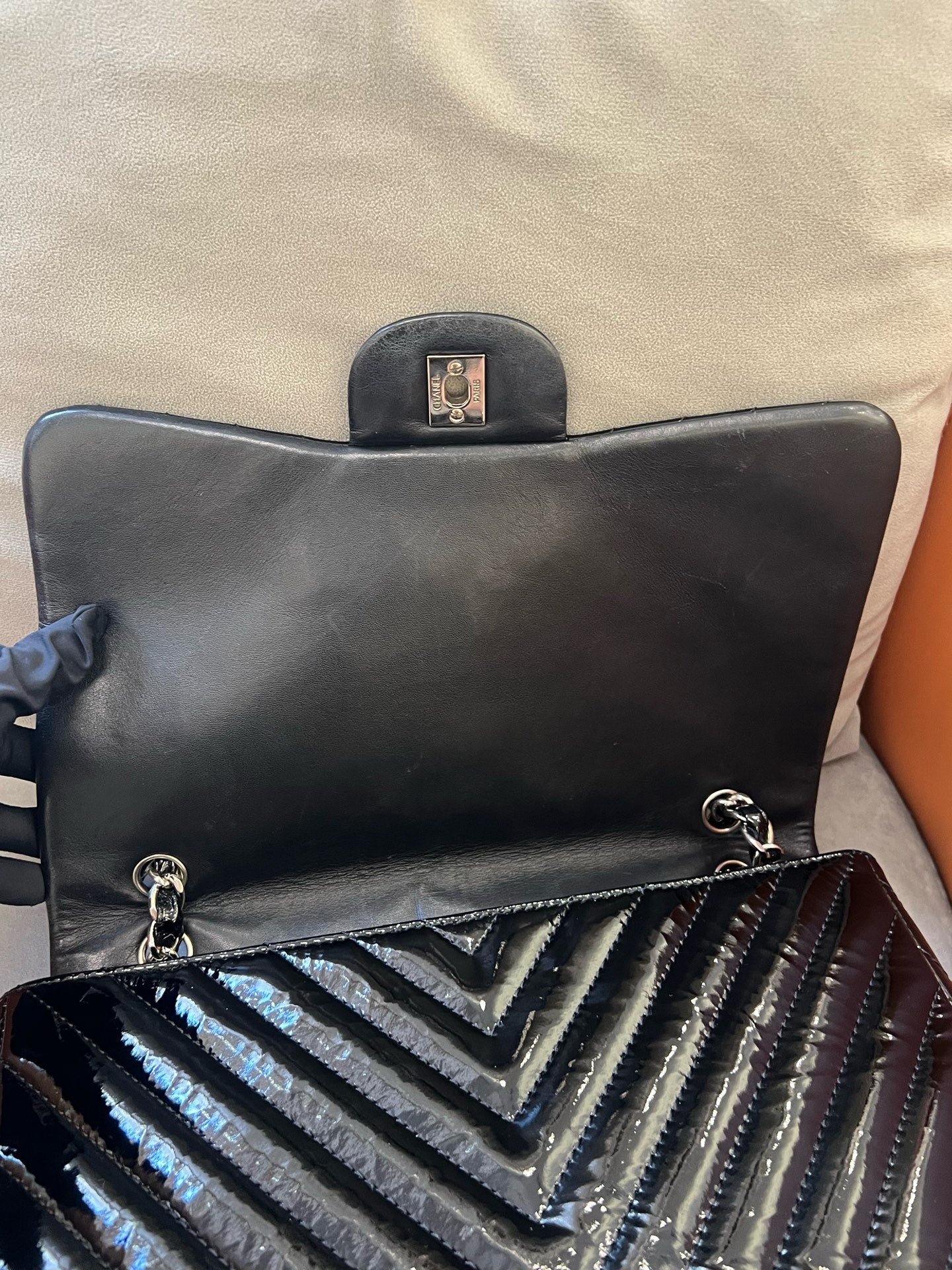 Chanel - Classic Flap Jumbo Maxi - Patent leather - Black - (Large)