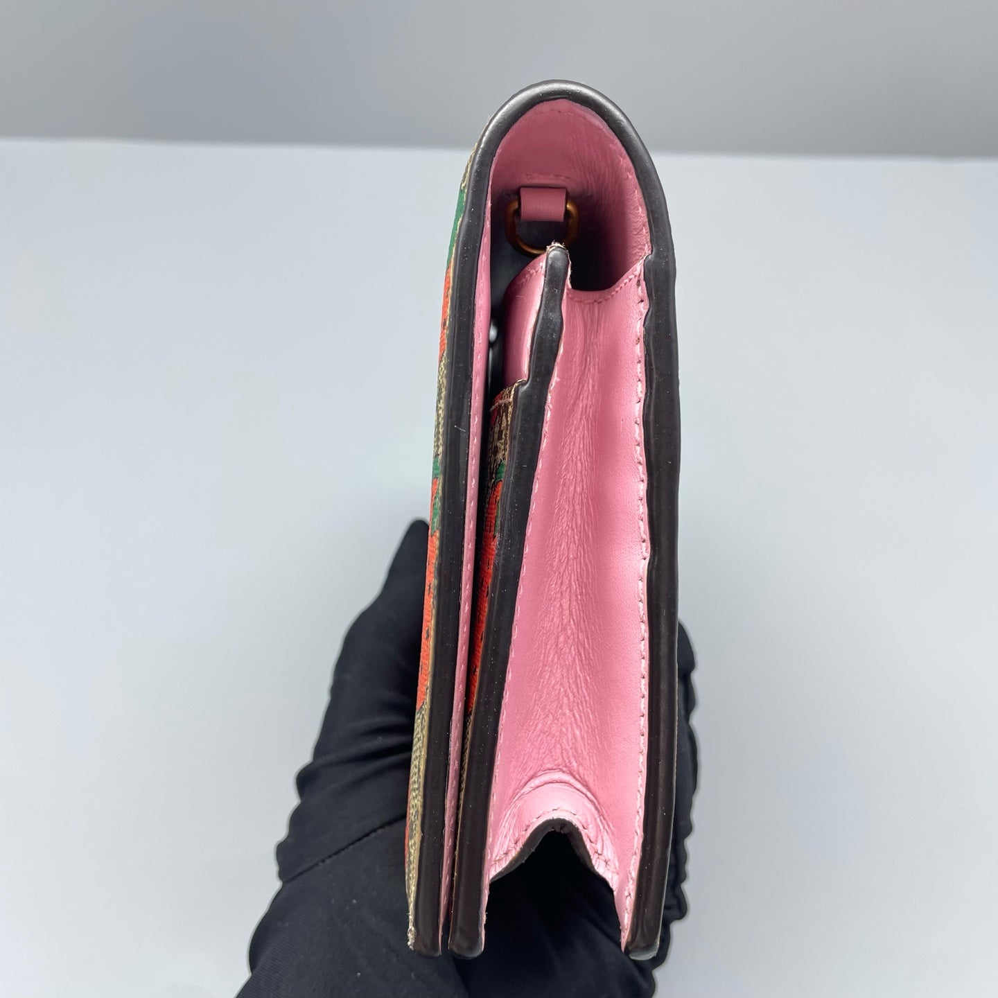 Gucci - Strawberry Print GG Supreme Wallet on Chain - GG Supreme coated canvas with leather trim and interior - Multicolour - (Mini)