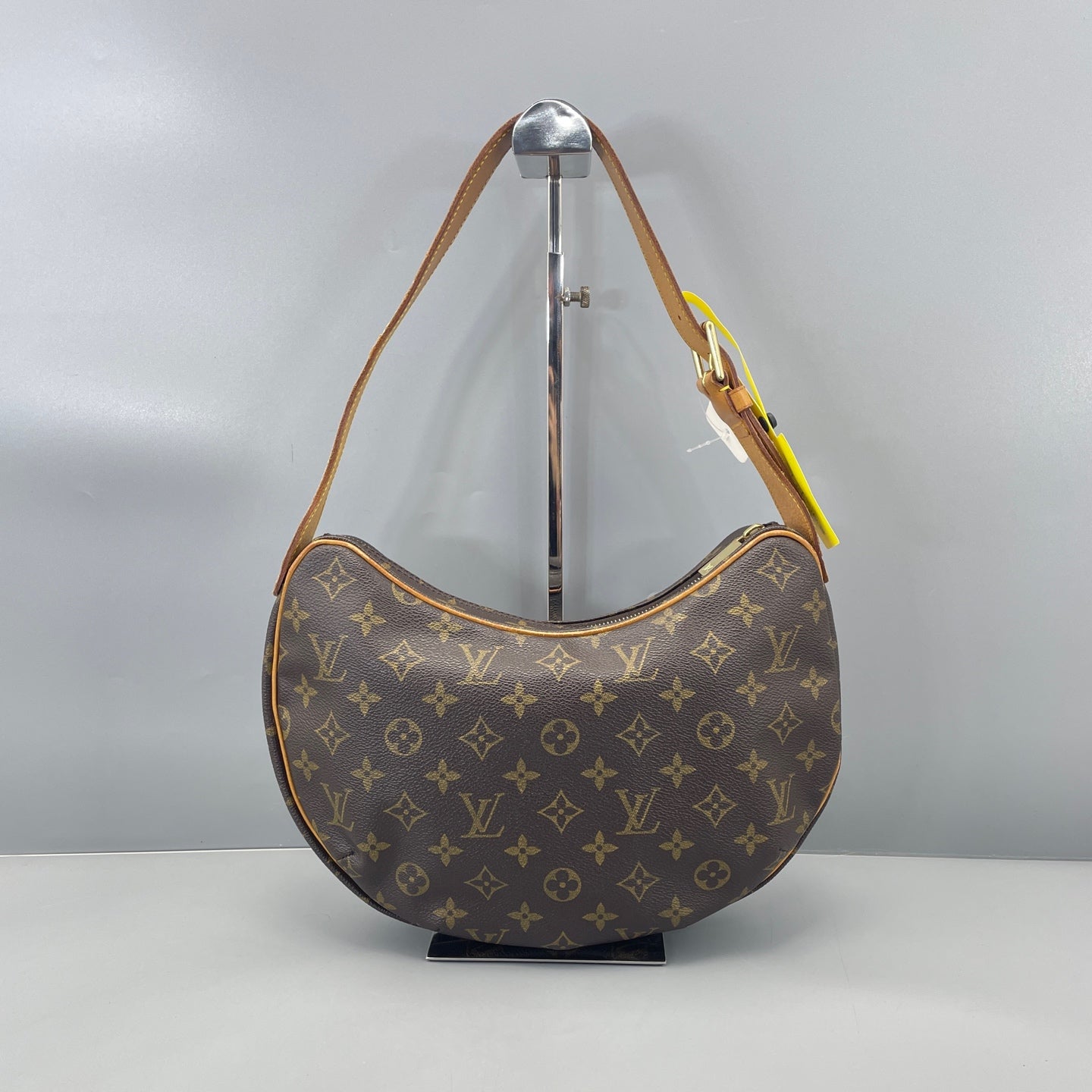 Louis Vuitton - Pochette Croissant - Monogram coated canvas with Vachetta leather trim - Brown - (Small)