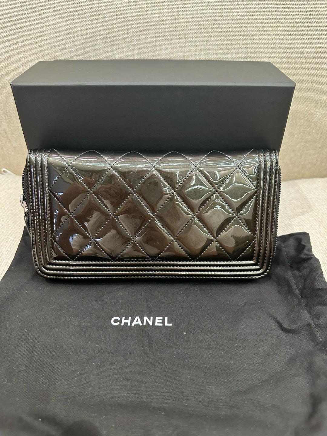 Chanel - Boy Chanel Long Wallet - Patent leather - Black - (small)