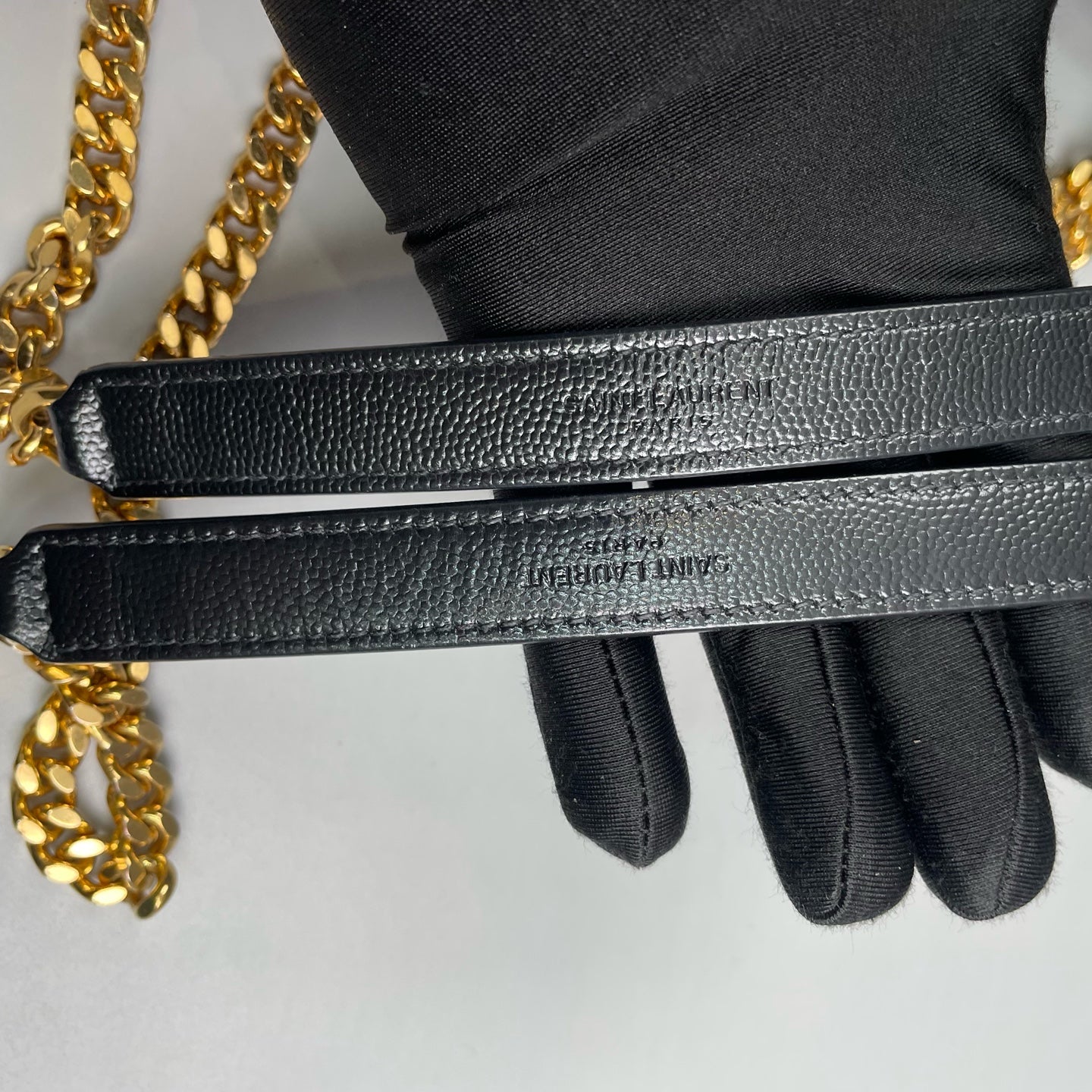 Saint Laurent - Envelope Chain Bag - Caviar cowhide leather - Black with Gold-Tone Hardware - (medium)