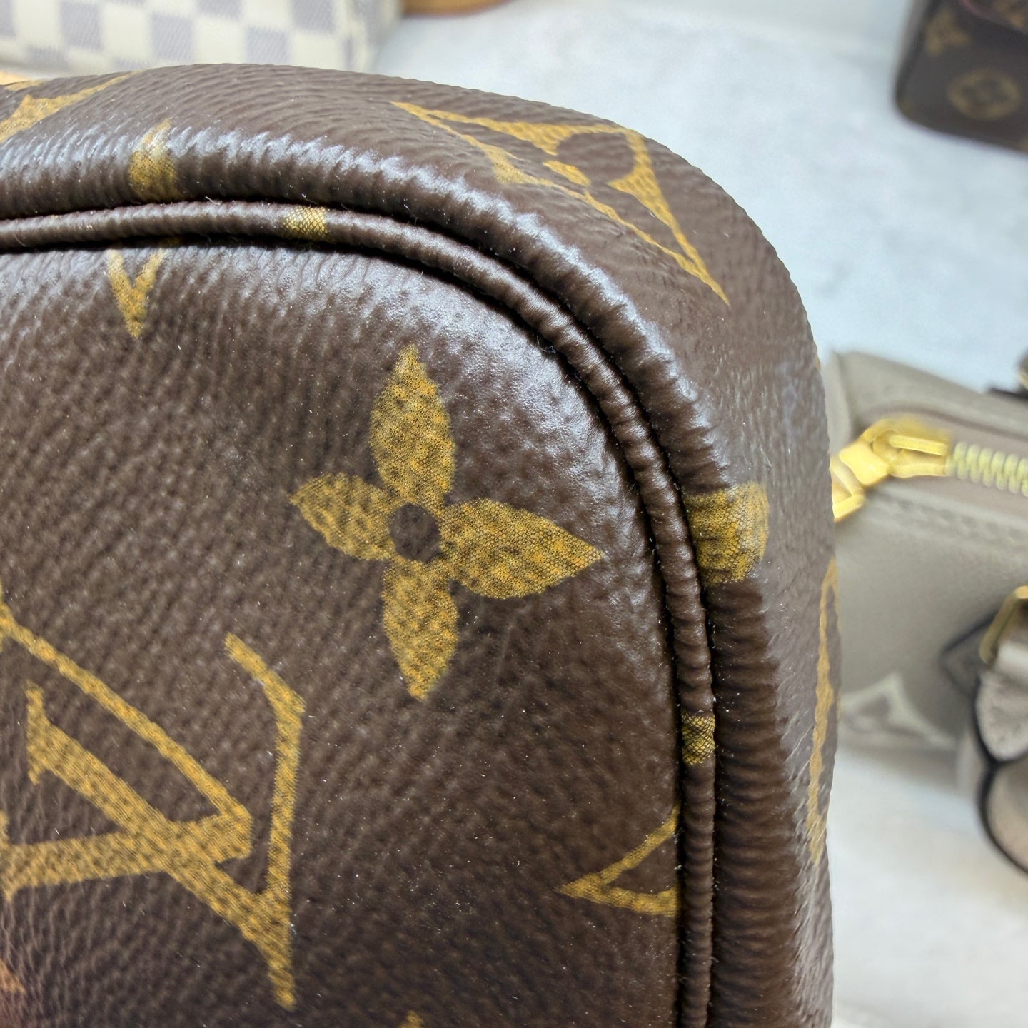 Louis Vuitton - Mini Pochette Accessories - Monogram coated canvas with Vachetta leather trim - Brown - (mini)