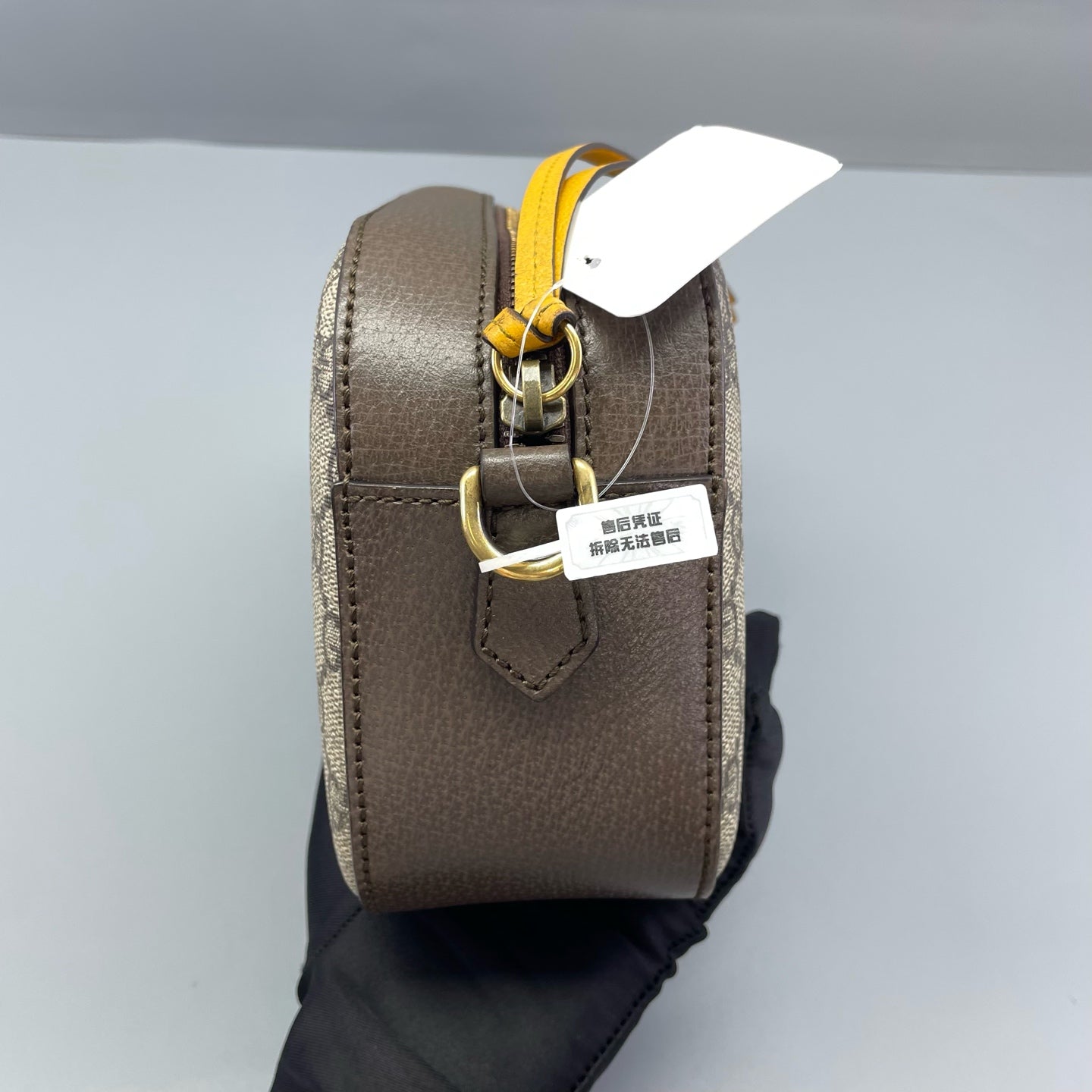 Gucci - Neo Vintage GG Supreme Camera Bag with Tiger Head - GG Supreme coated canvas with brown leather trim - Beige - (Small)