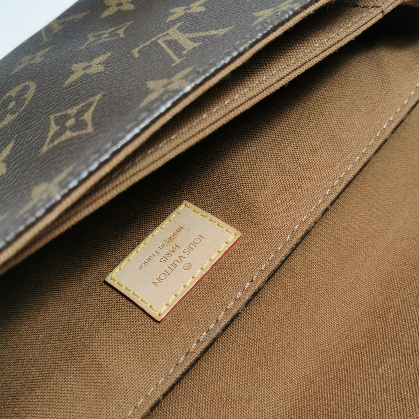 Louis Vuitton - Flap Shoulder Bag - Monogram coated canvas with Vachetta leather trim - Brown - (small)