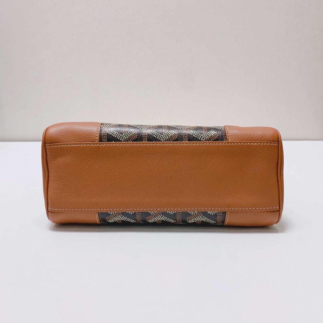 Goyard - Saïgon Mini Souple - Goyardine canvas with leather trim and wooden handle - Caramel and Brown - (mini)